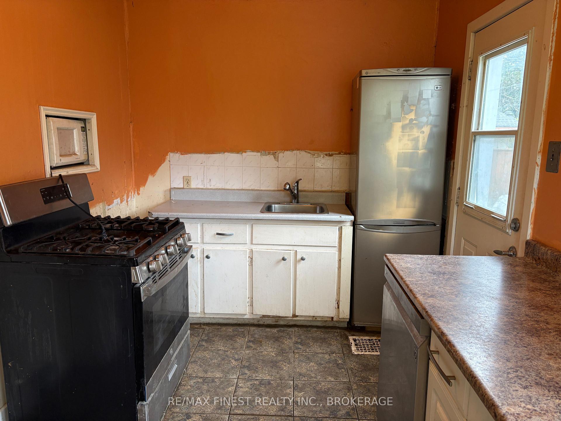 7 Alamein Drive, Kingston — photo 3 of 5