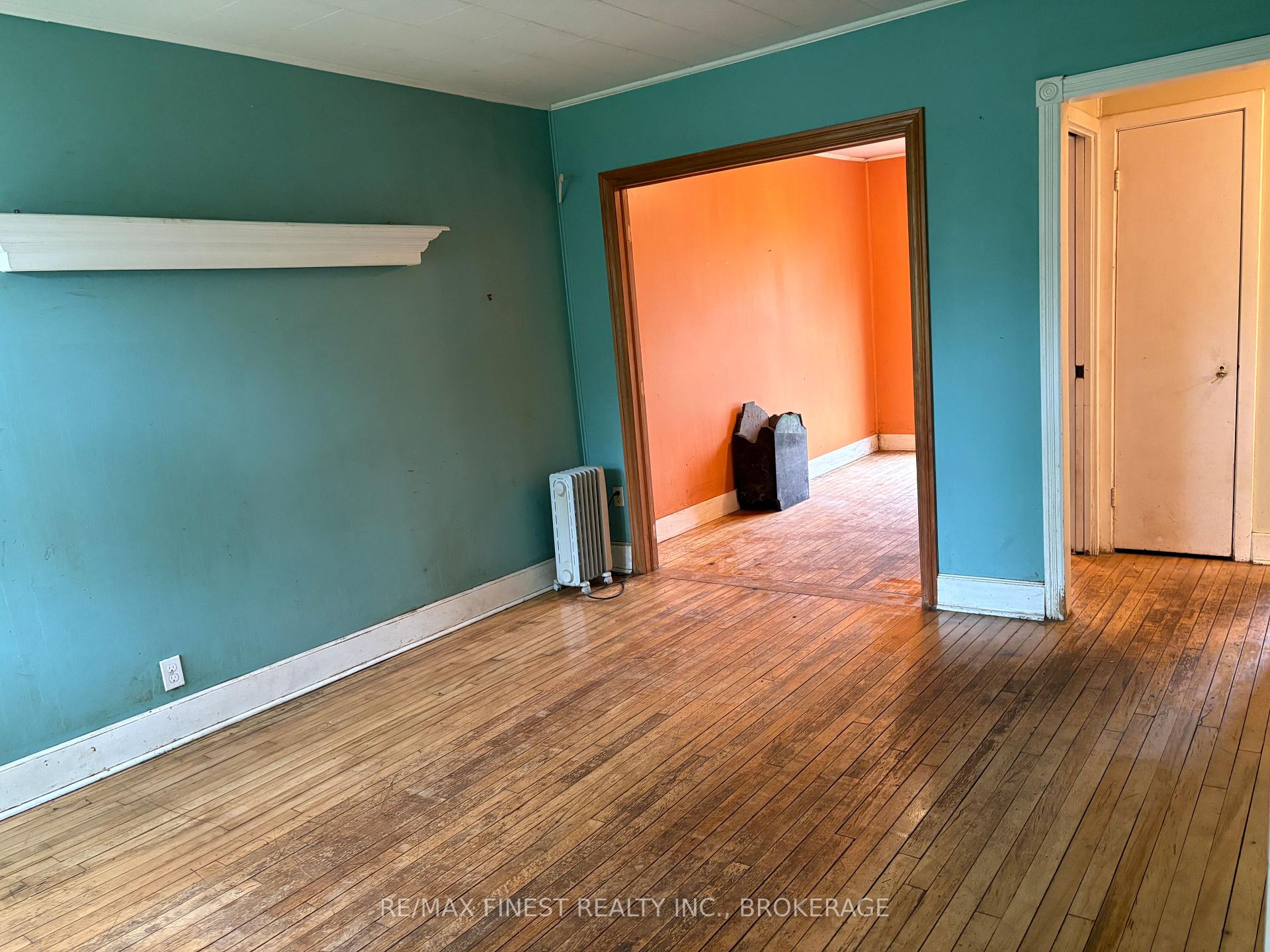 7 Alamein Drive, Kingston — photo 4 of 5