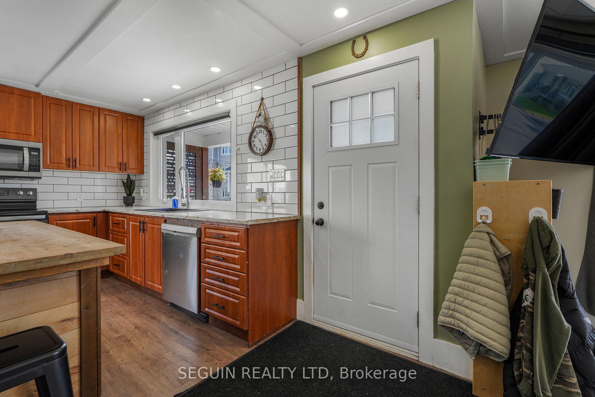 281 Hampden Street, Hawkesbury — photo 3 of 5