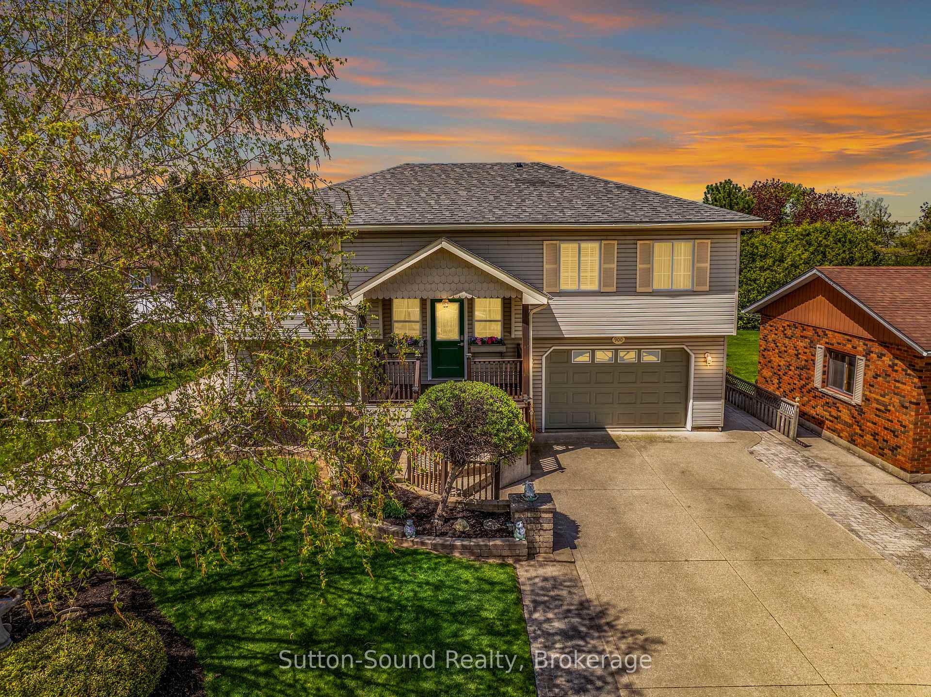 900 10th Avenue E, Owen Sound, ON N4K 3H7 — Owen Sound, Ontario
