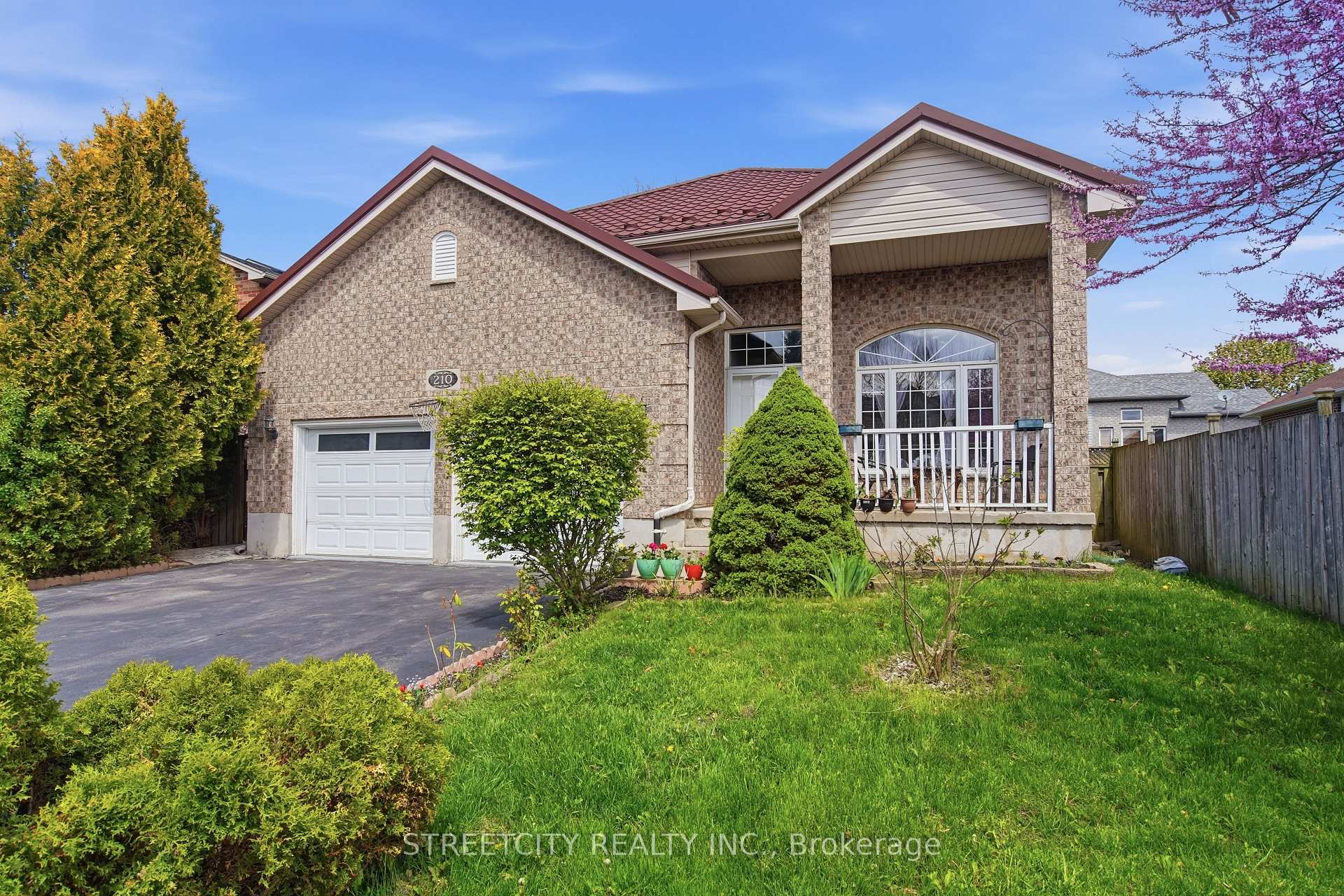 210 Hawthorne Road, London North, ON N6G 5A2 — London North, Ontario