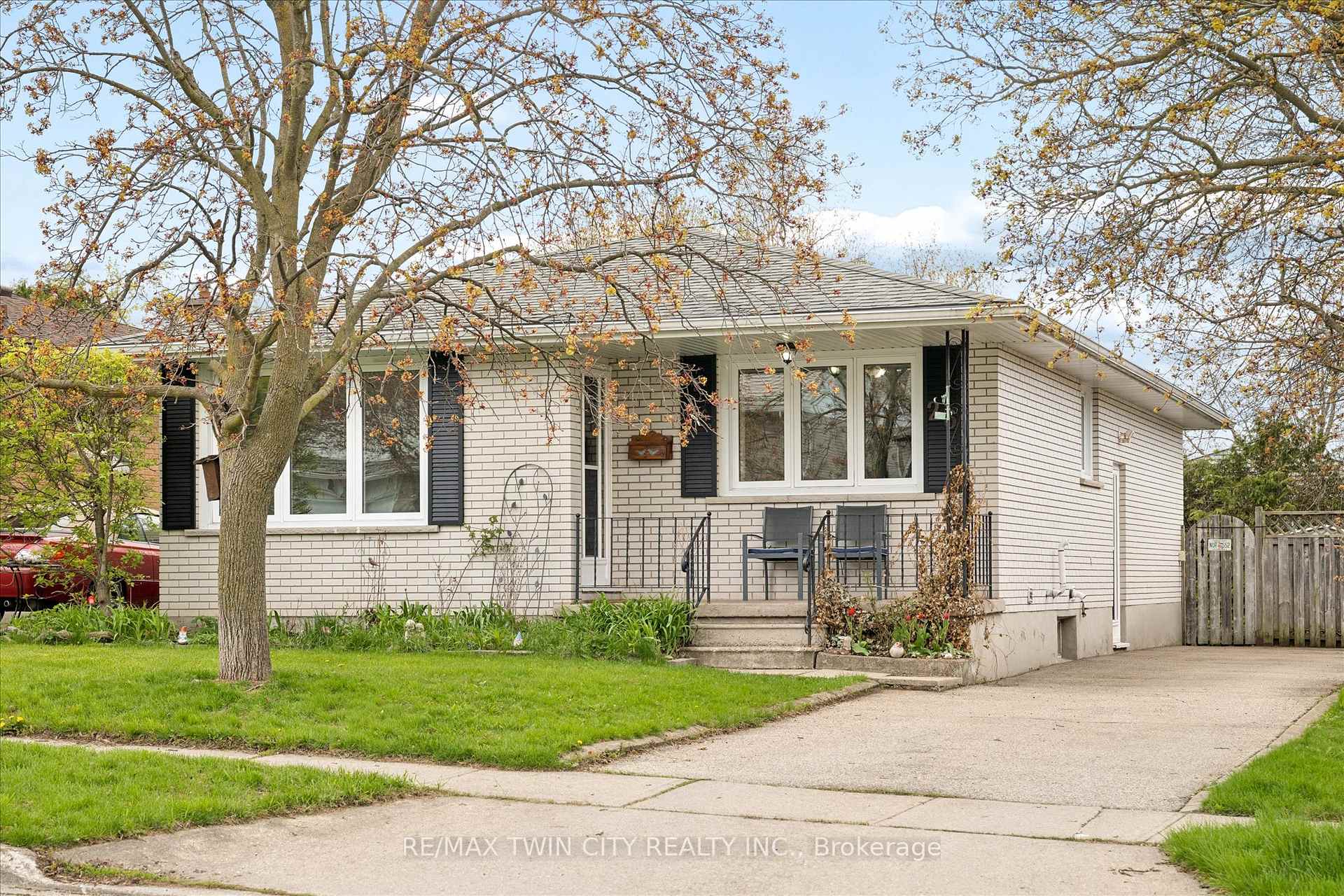 26 Tutton Place, Cambridge, ON N1R 4S8 — Cambridge, Ontario