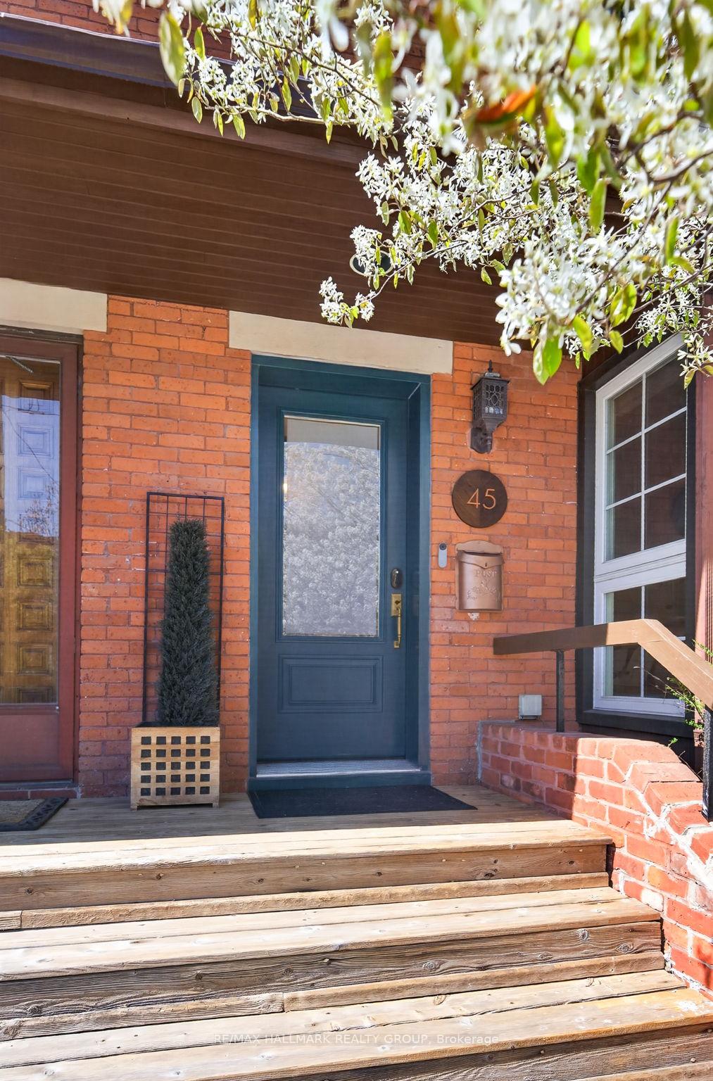 45 STRATHCONA Avenue, Glebe - Ottawa East and Area — photo 3 of 5