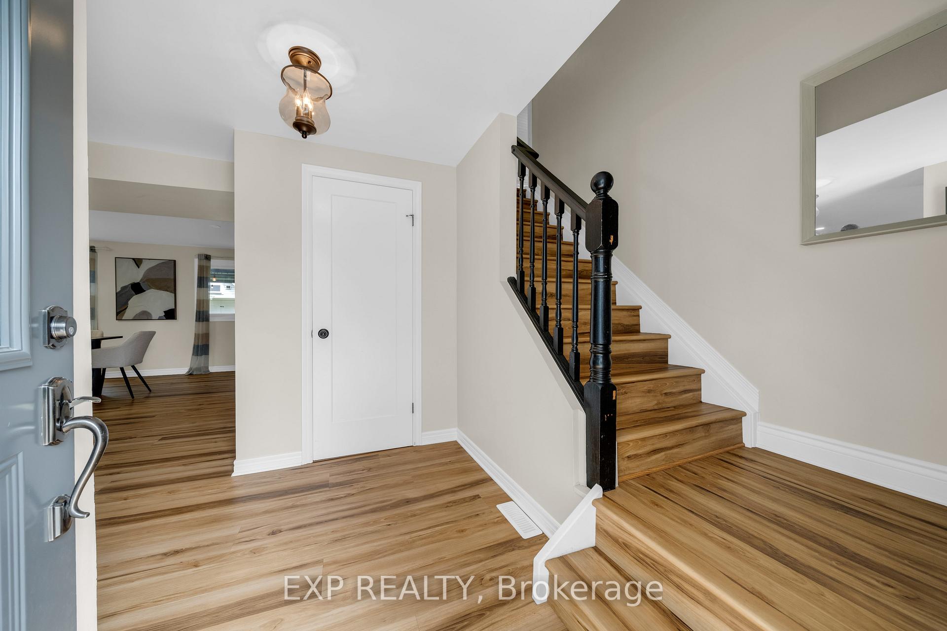 26 Peachtree Crescent, Cambridge — photo 3 of 5