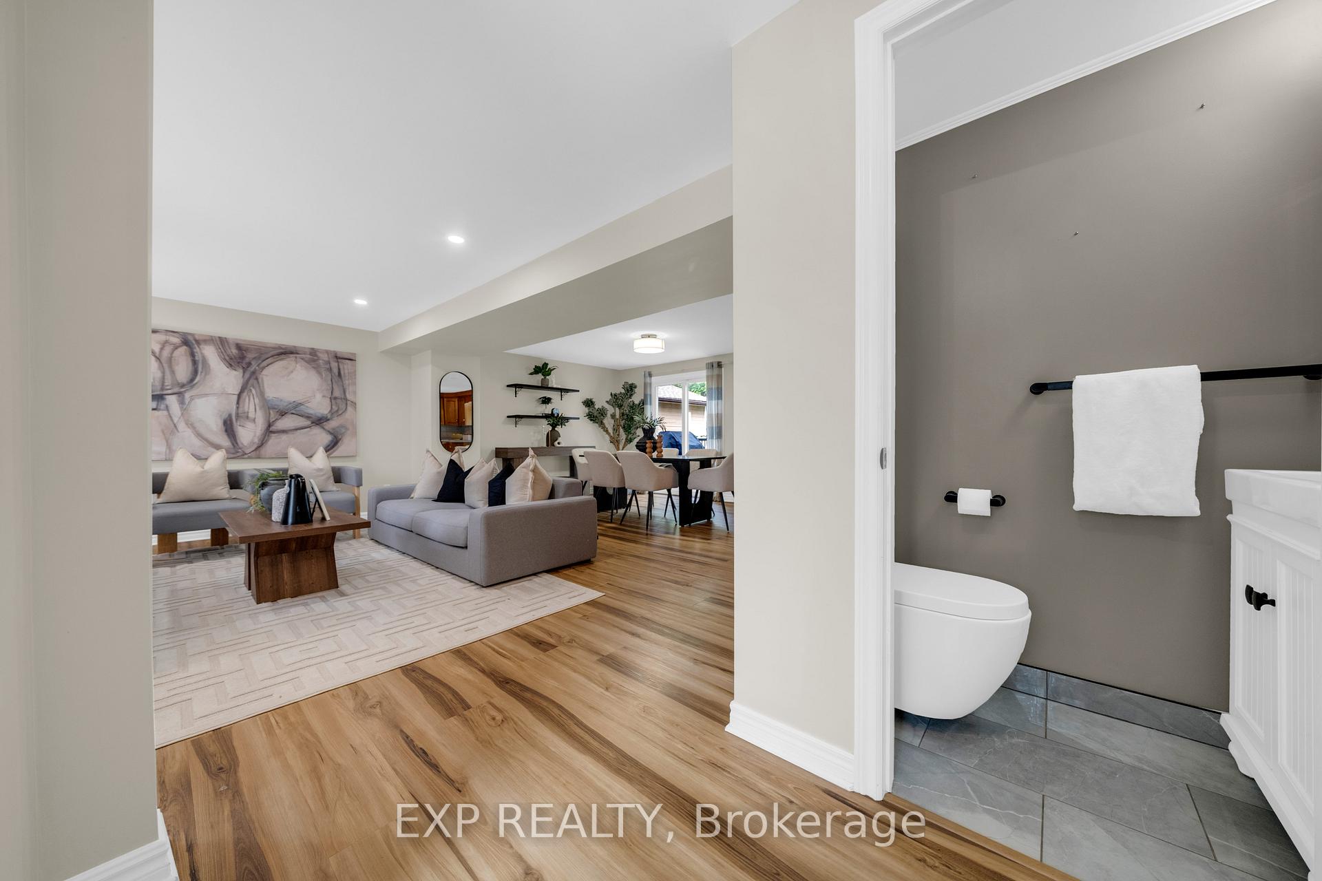 26 Peachtree Crescent, Cambridge — photo 4 of 5