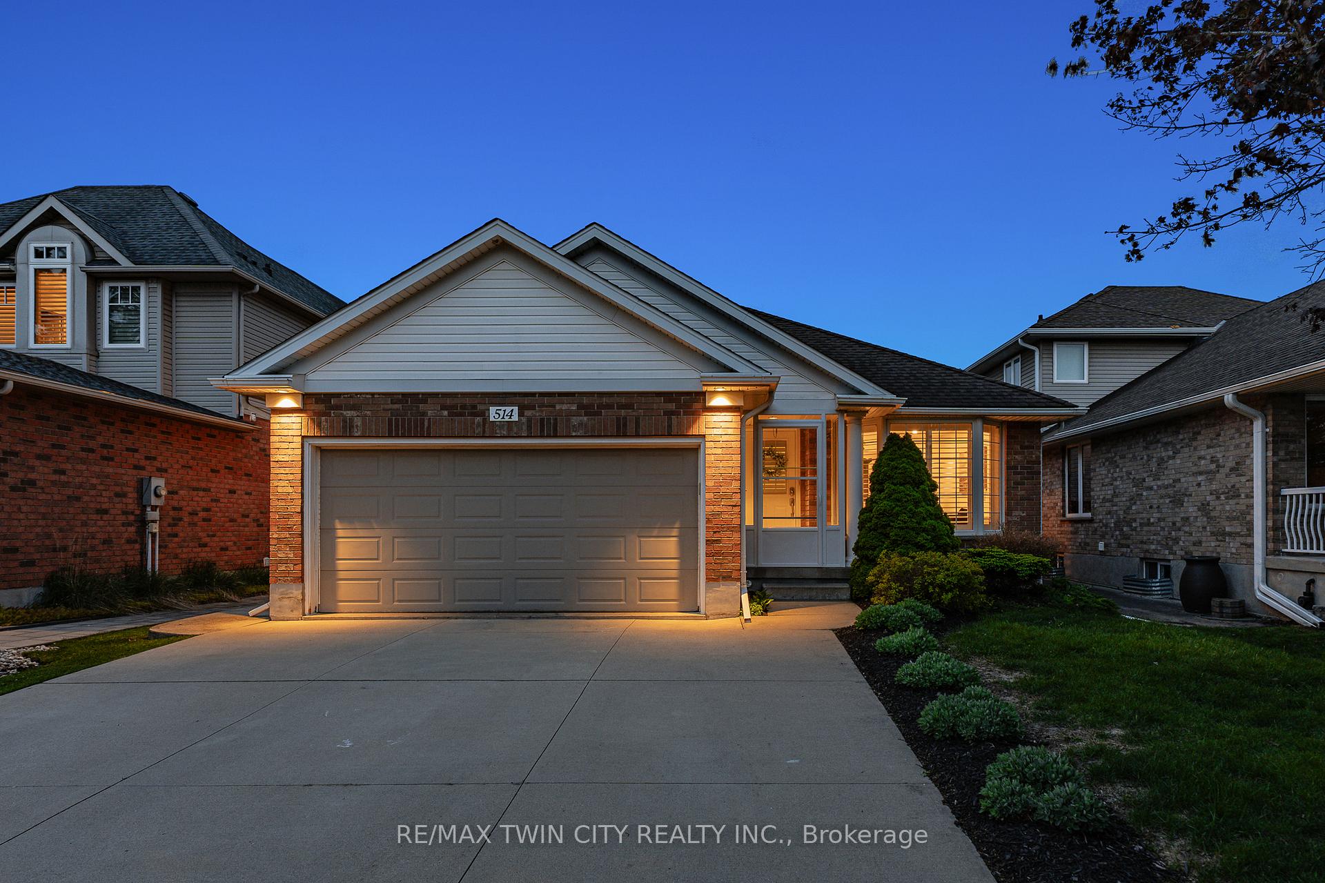 514 Brentcliffe Drive, Waterloo — photo 2 of 5