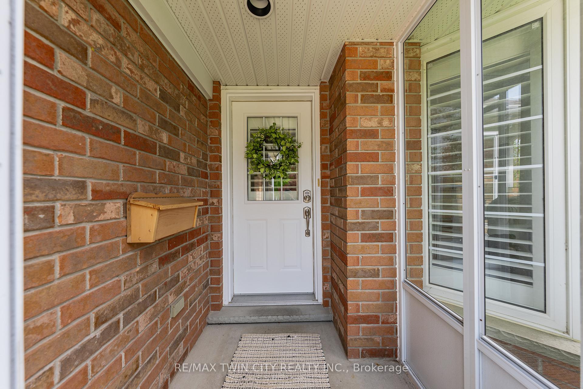 514 Brentcliffe Drive, Waterloo — photo 5 of 5
