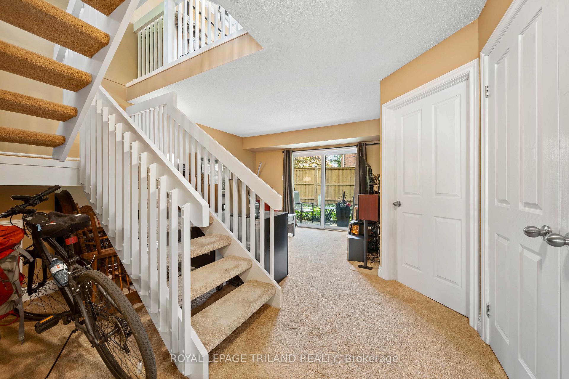 1399 Commissioners Road W 4, London South — photo 5 of 5
