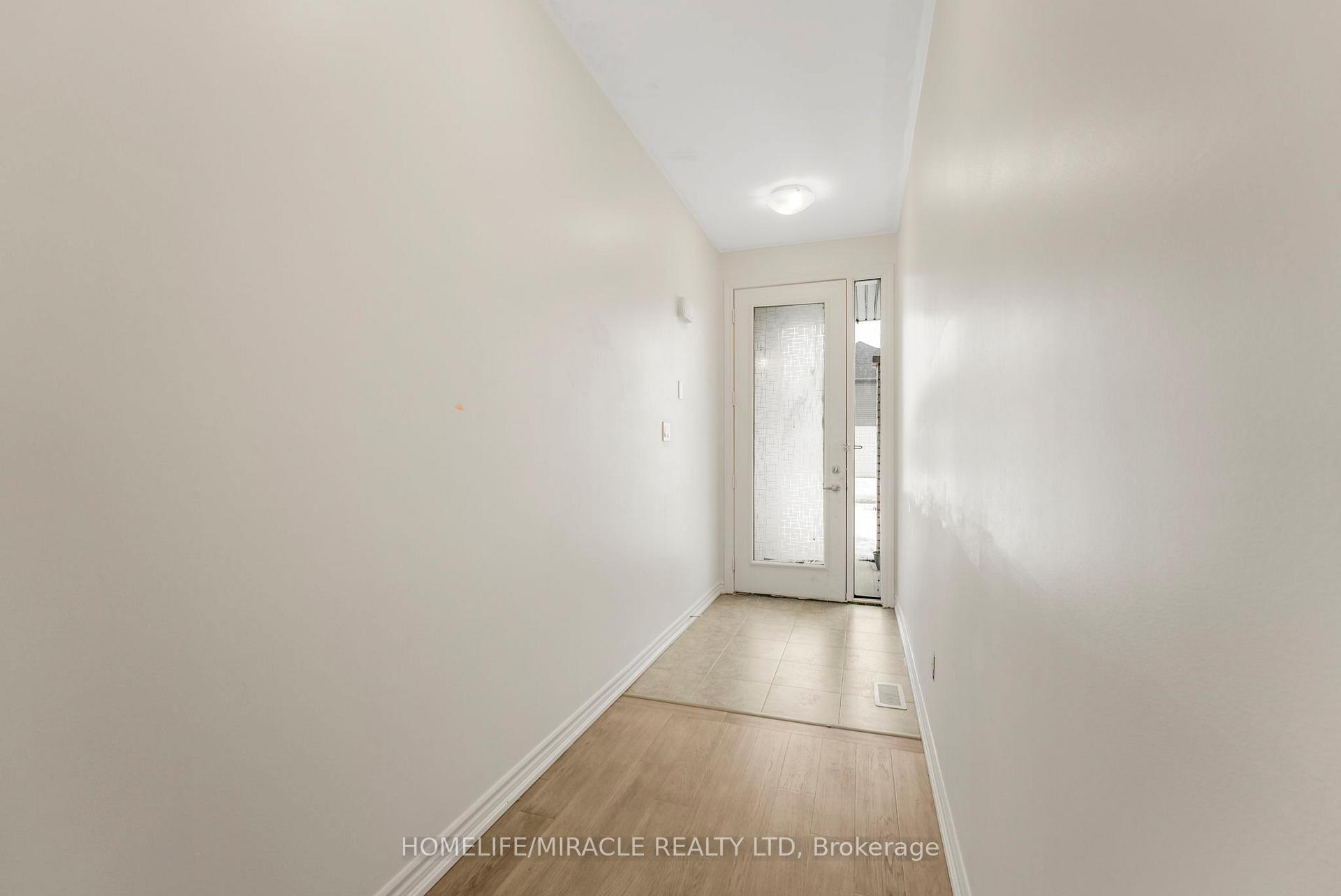 35 Caroline Street, Welland — photo 3 of 5