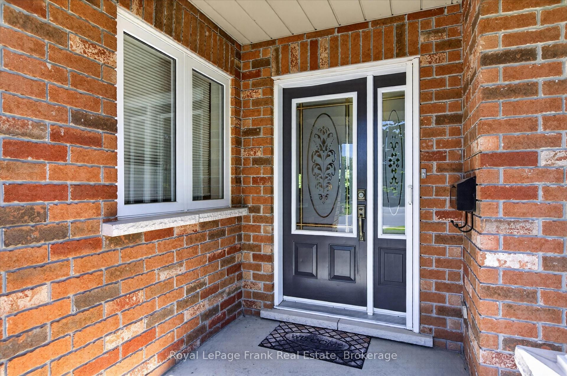1333 Ireland Drive, Peterborough — photo 4 of 5