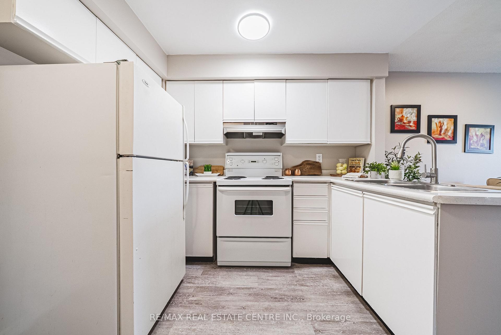 67 Valleyview Road 46, Cambridge — photo 3 of 5