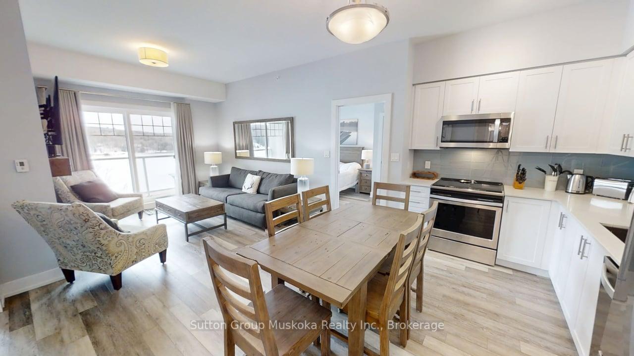 25 Pen Lake Point Road 423, Huntsville, ON P1H 2E8 — Huntsville, Ontario