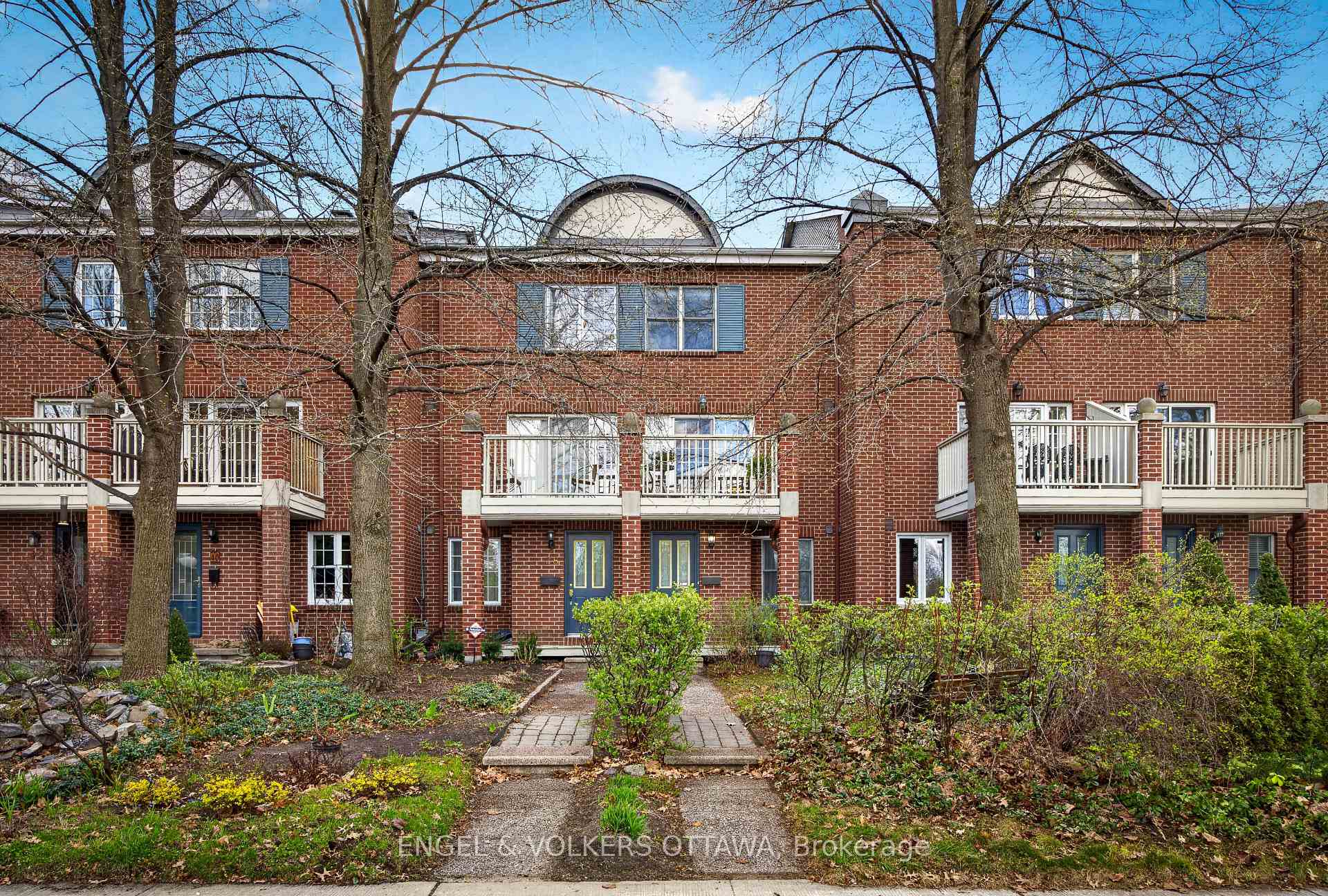 36 Brigadier Private, Lower Town - Sandy Hill, ON K1N 1E6 — Lower Town - Sandy Hill, Ontario