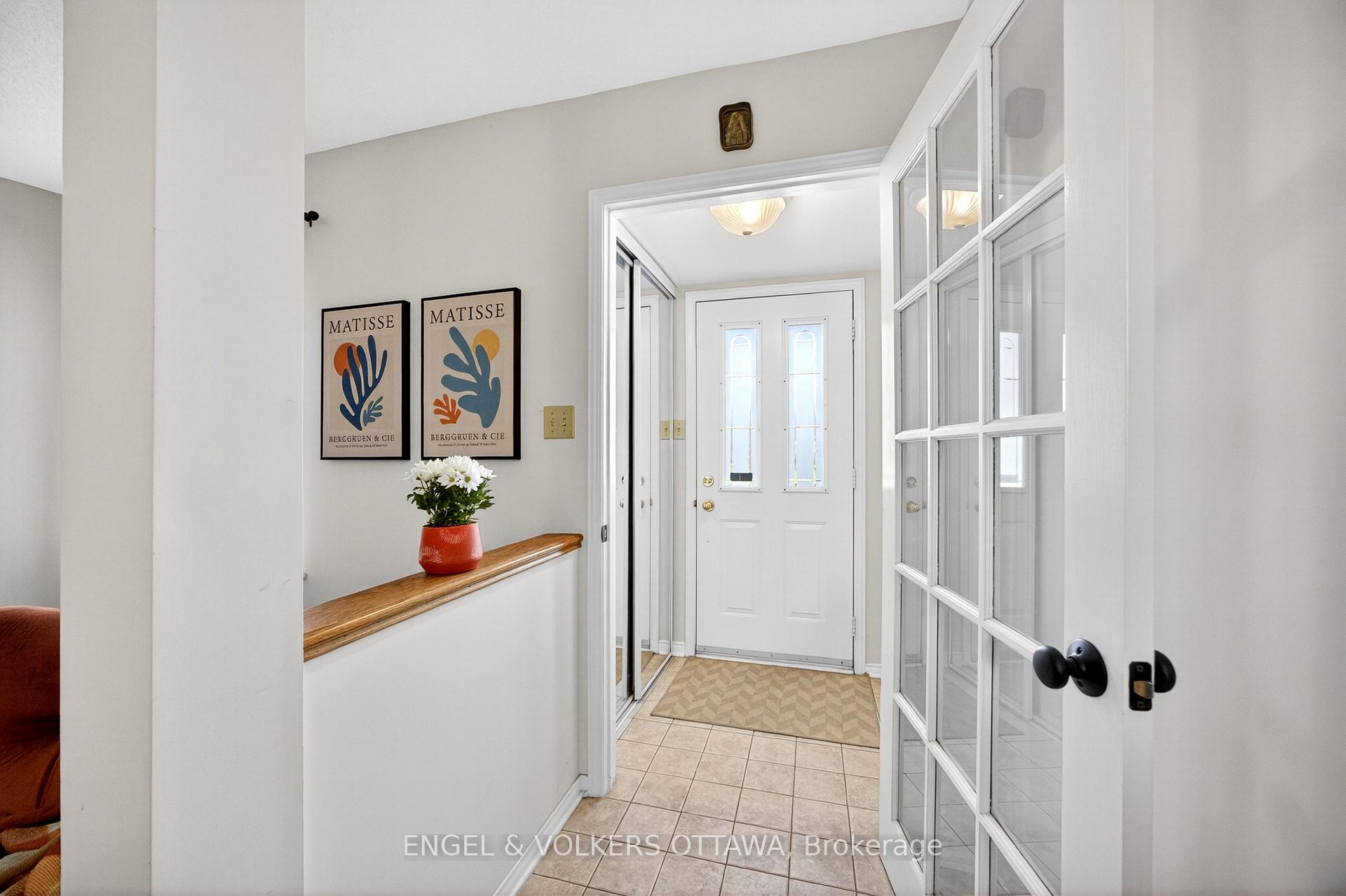 36 Brigadier Private, Lower Town - Sandy Hill — photo 3 of 5