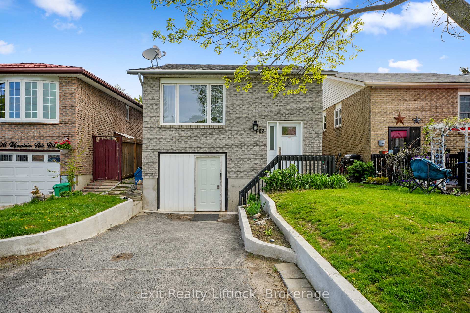 802 Mountain Ash Road, Peterborough, ON K9J 8K2 — Peterborough, Ontario