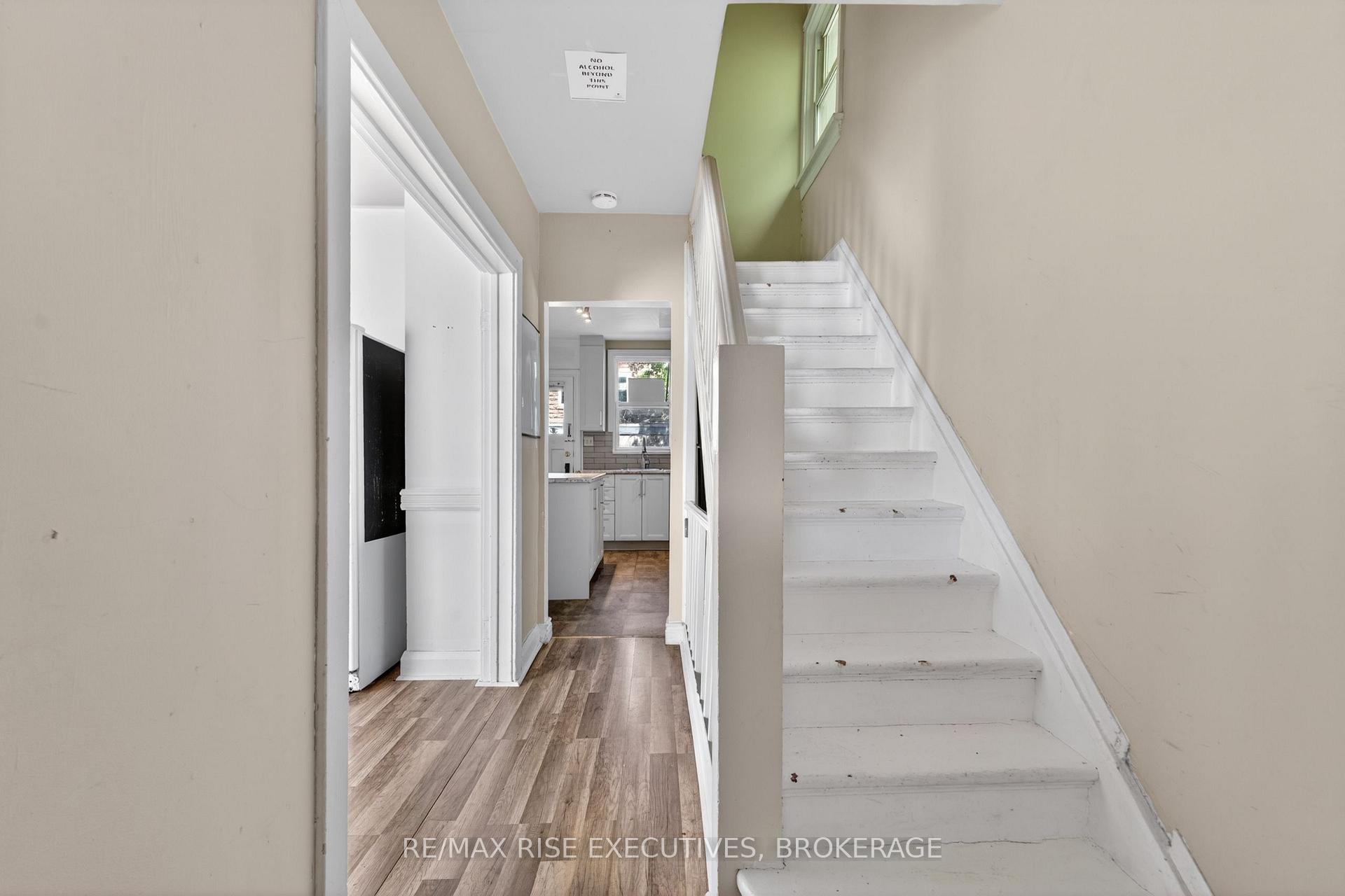 363 Alfred Street, Kingston — photo 3 of 5
