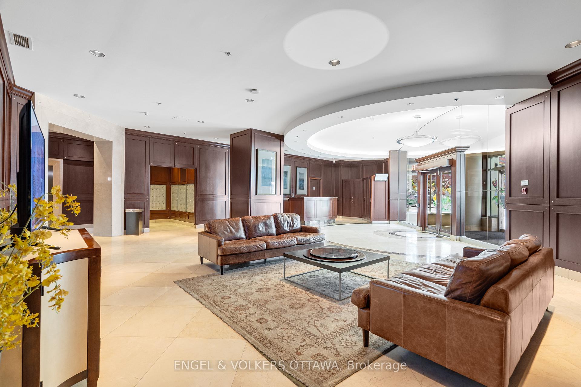200 RIDEAU Street 202, Lower Town - Sandy Hill — photo 3 of 5
