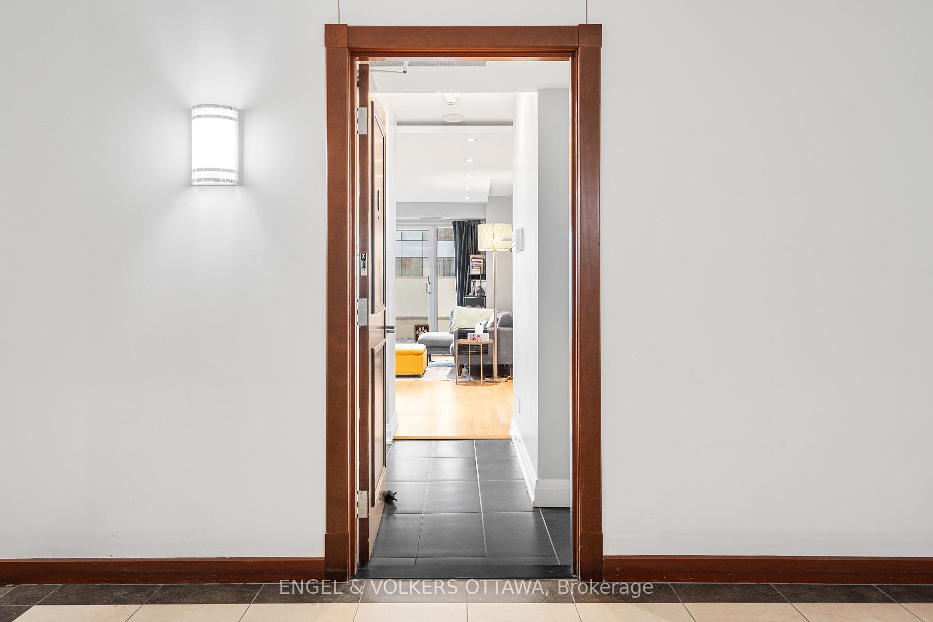 200 RIDEAU Street 202, Lower Town - Sandy Hill — photo 4 of 5