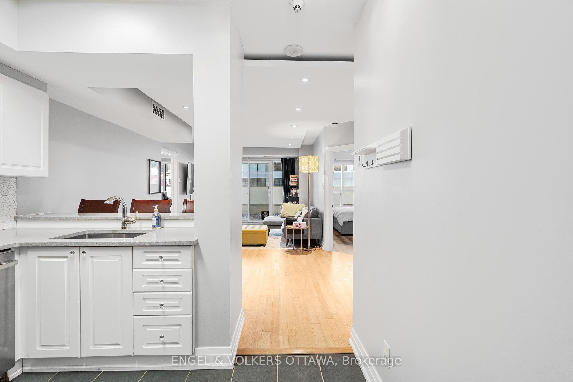 200 RIDEAU Street 202, Lower Town - Sandy Hill — photo 5 of 5