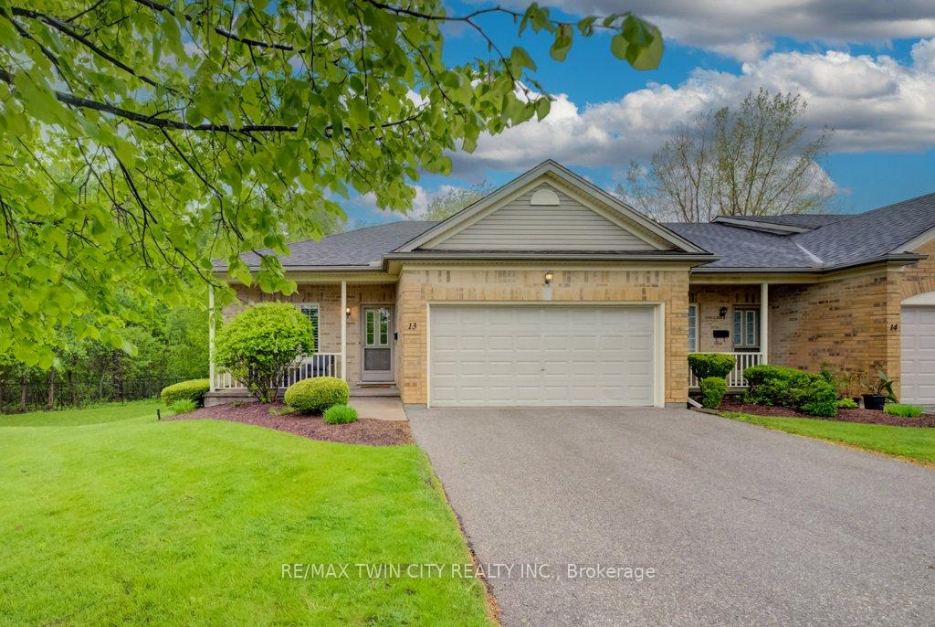 545 Laurelwood Drive 13, Waterloo — photo 3 of 5