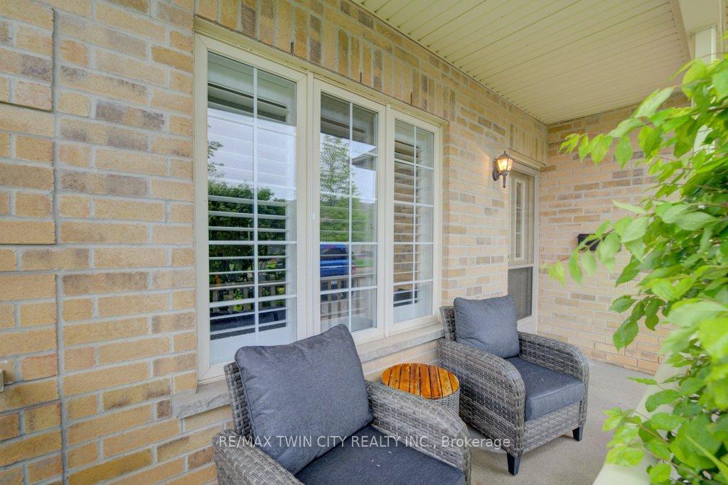 545 Laurelwood Drive 13, Waterloo — photo 4 of 5