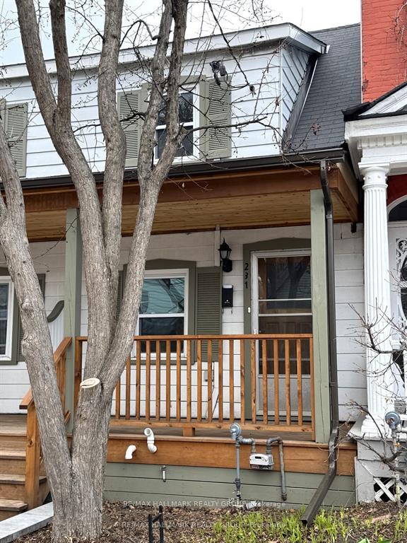 231 St Andrew Street, Lower Town - Sandy Hill — photo 2 of 5