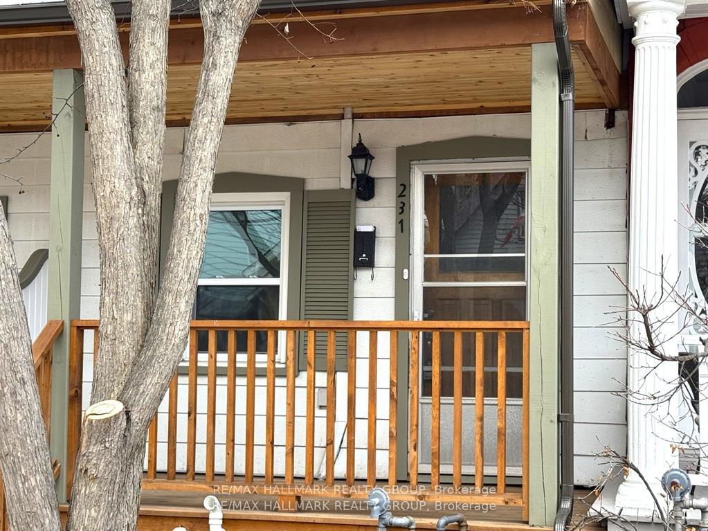 231 St Andrew Street, Lower Town - Sandy Hill — photo 3 of 5