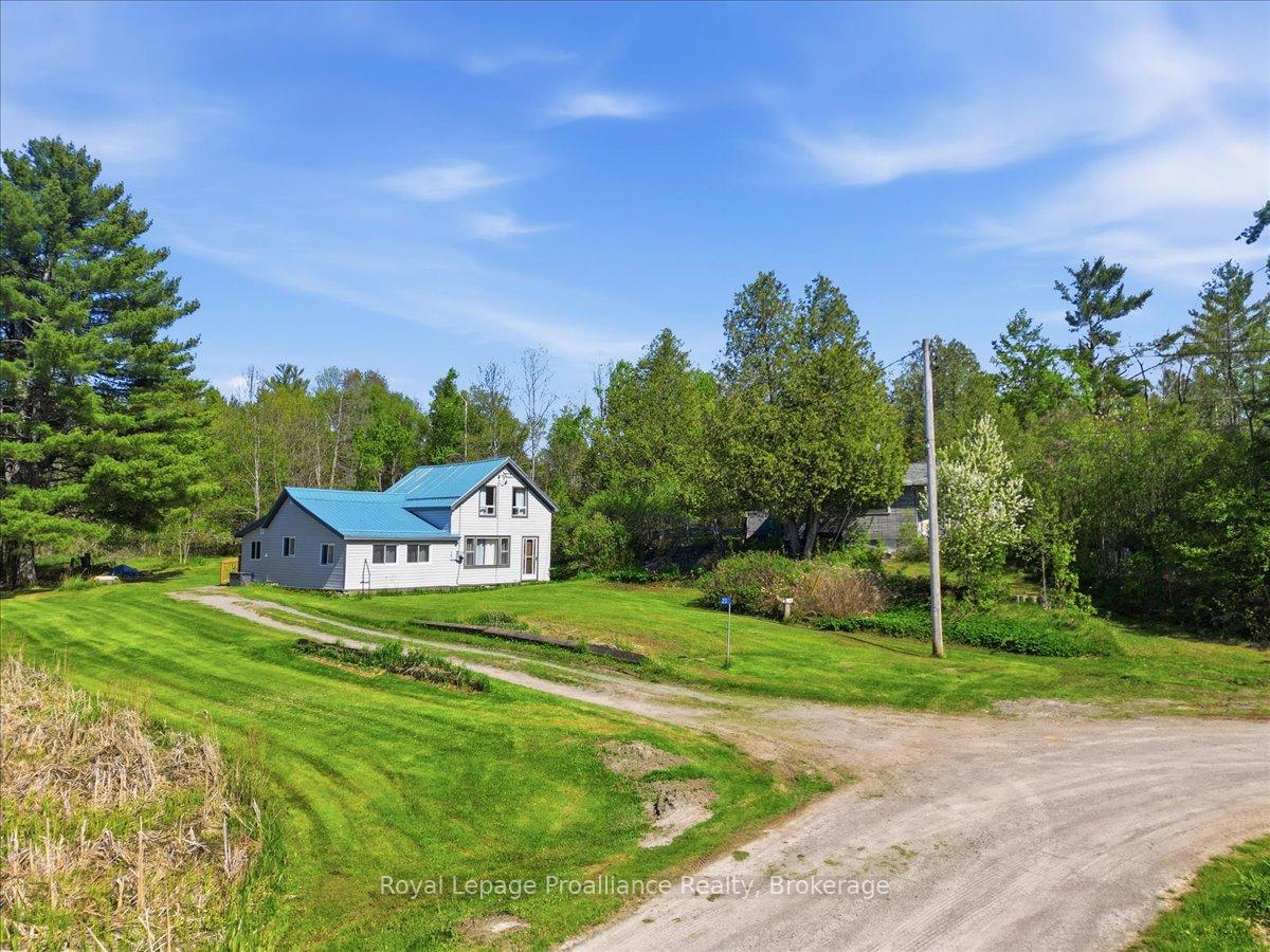 23 Brown Avenue, Madoc — photo 3 of 5