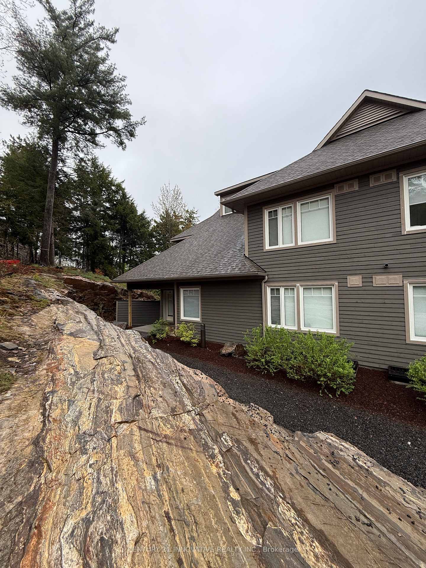 13 Tree Tops Lane 104, Huntsville, ON P1H 1A9 — Huntsville, Ontario