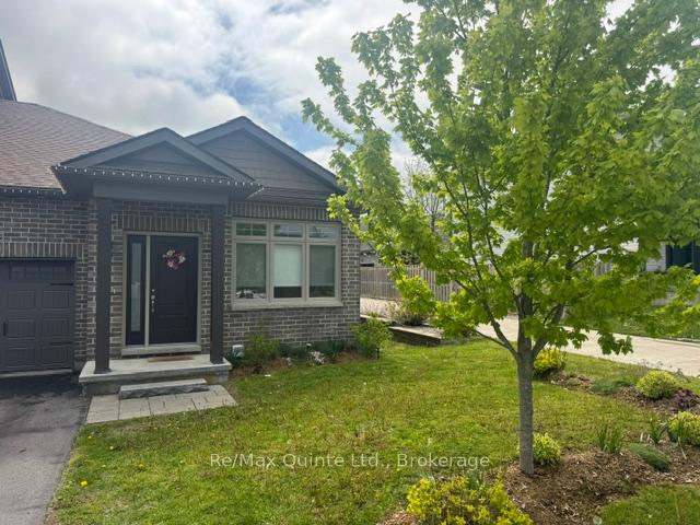 28 Curtis Street, Prince Edward County — photo 2 of 5