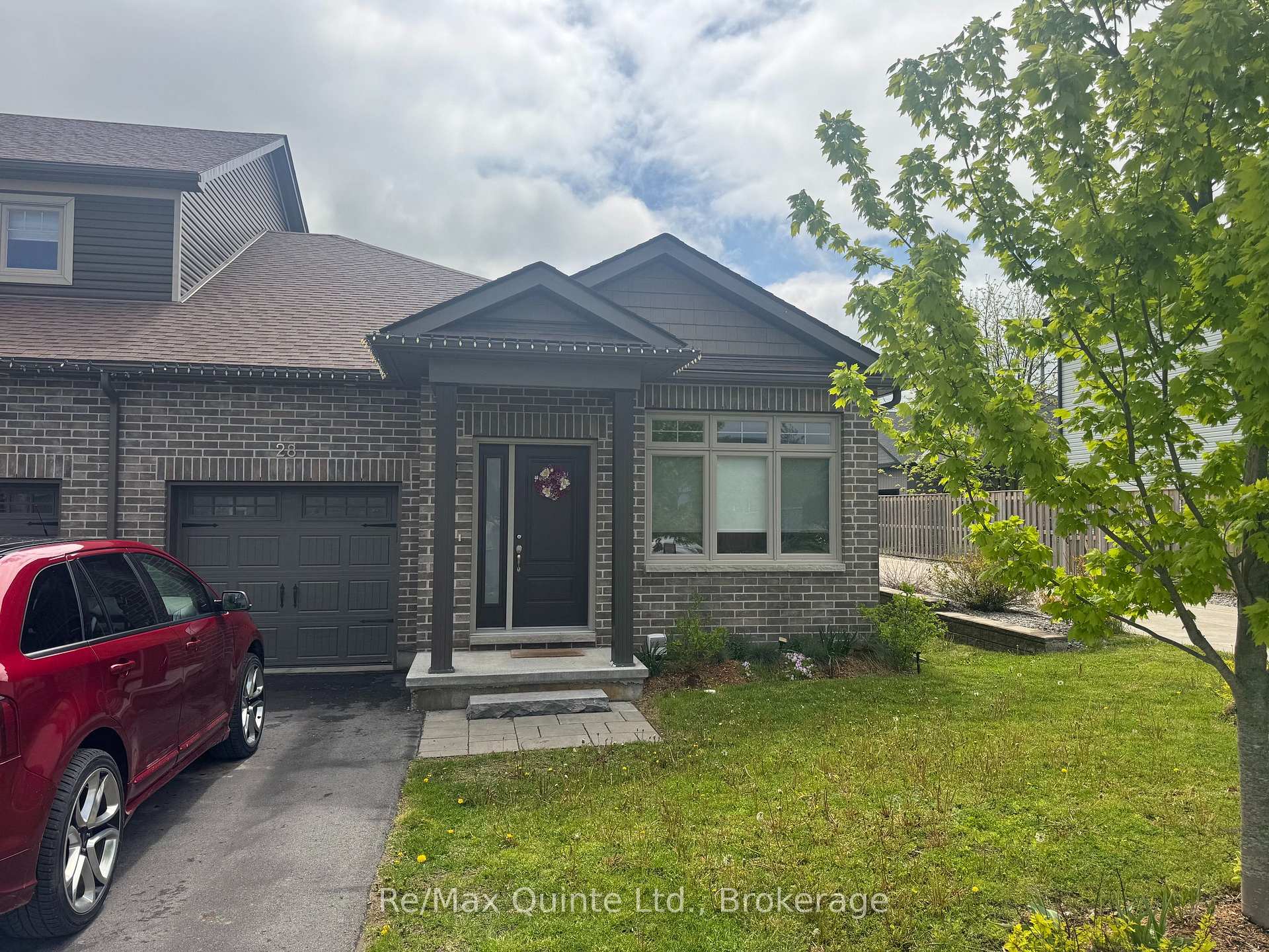 28 Curtis Street, Prince Edward County — photo 3 of 5