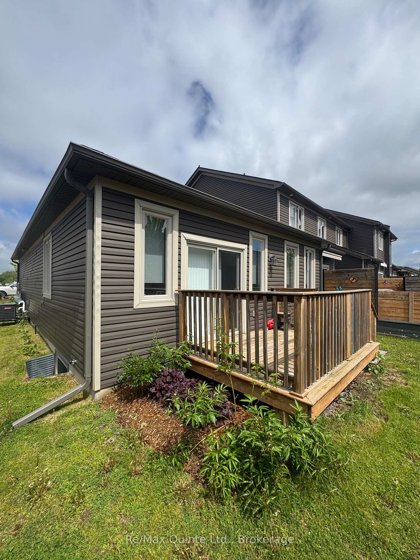 28 Curtis Street, Prince Edward County — photo 4 of 5