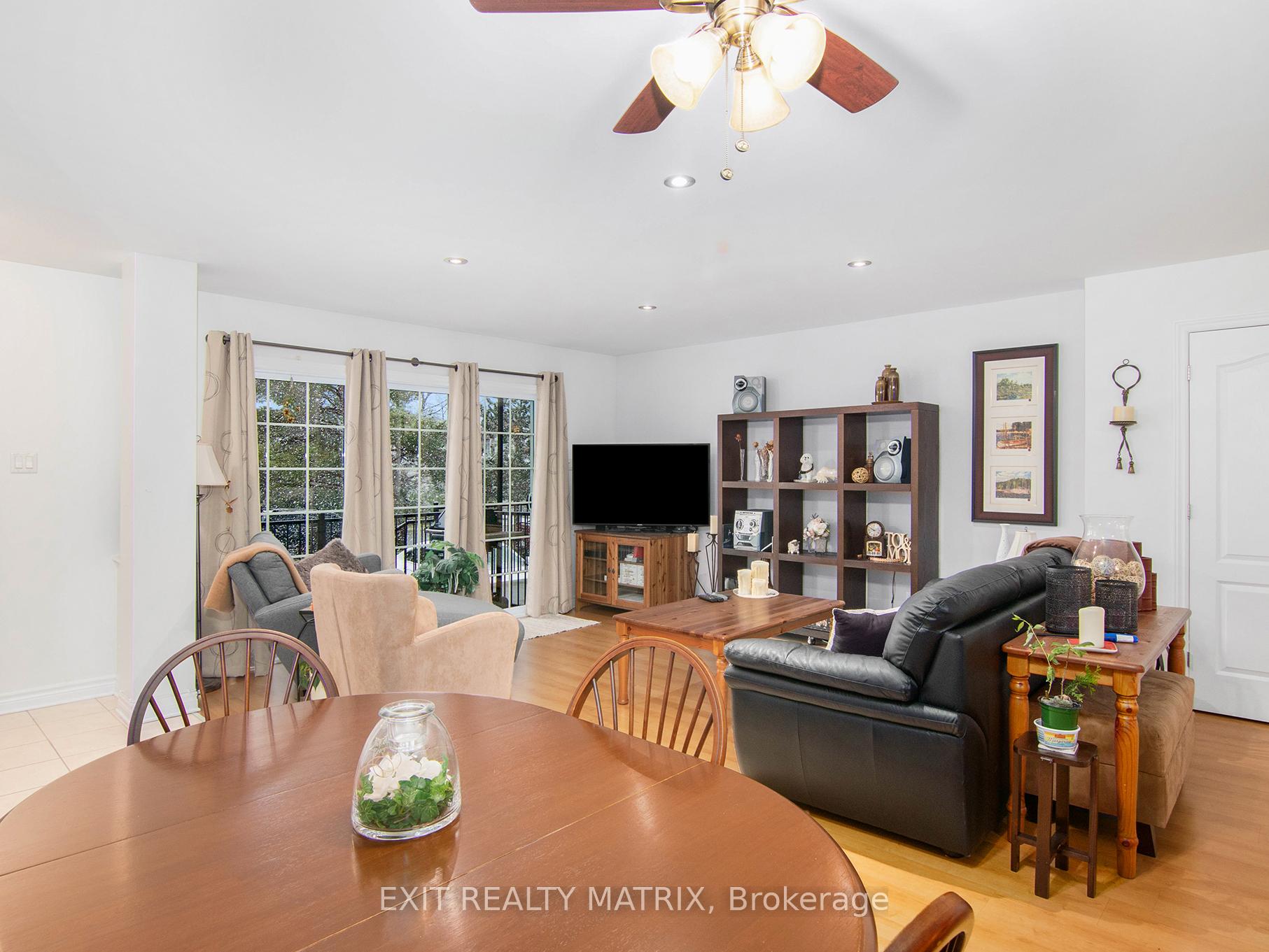 92 LAPOINTE Street 8, Russell — photo 4 of 5