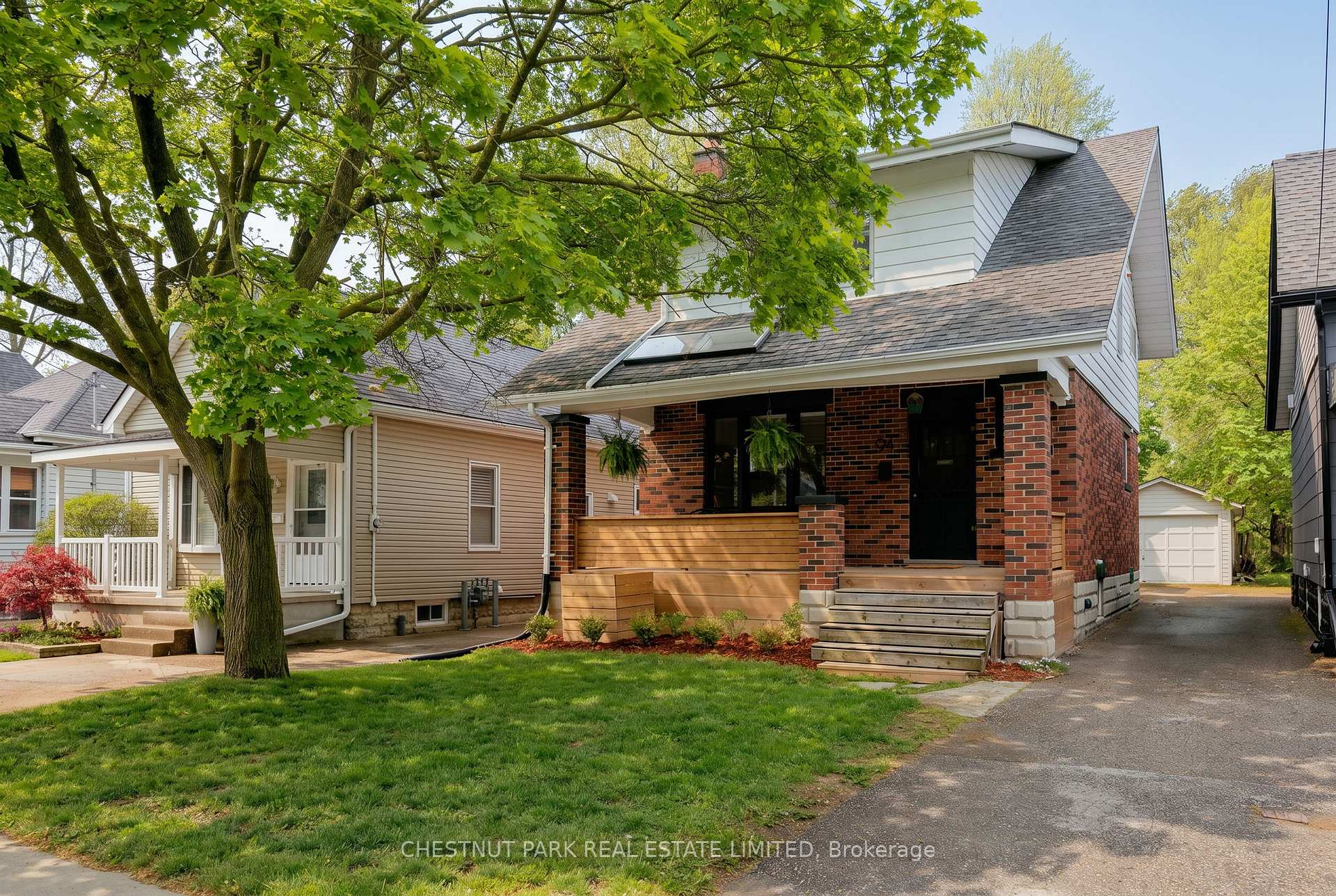 94 Briscoe Street E, London South, ON N6C 1X2 — London South, Ontario