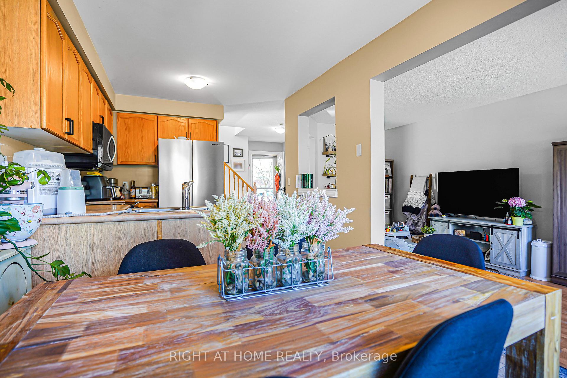 224 Hilltop Drive, North Dumfries — photo 5 of 5