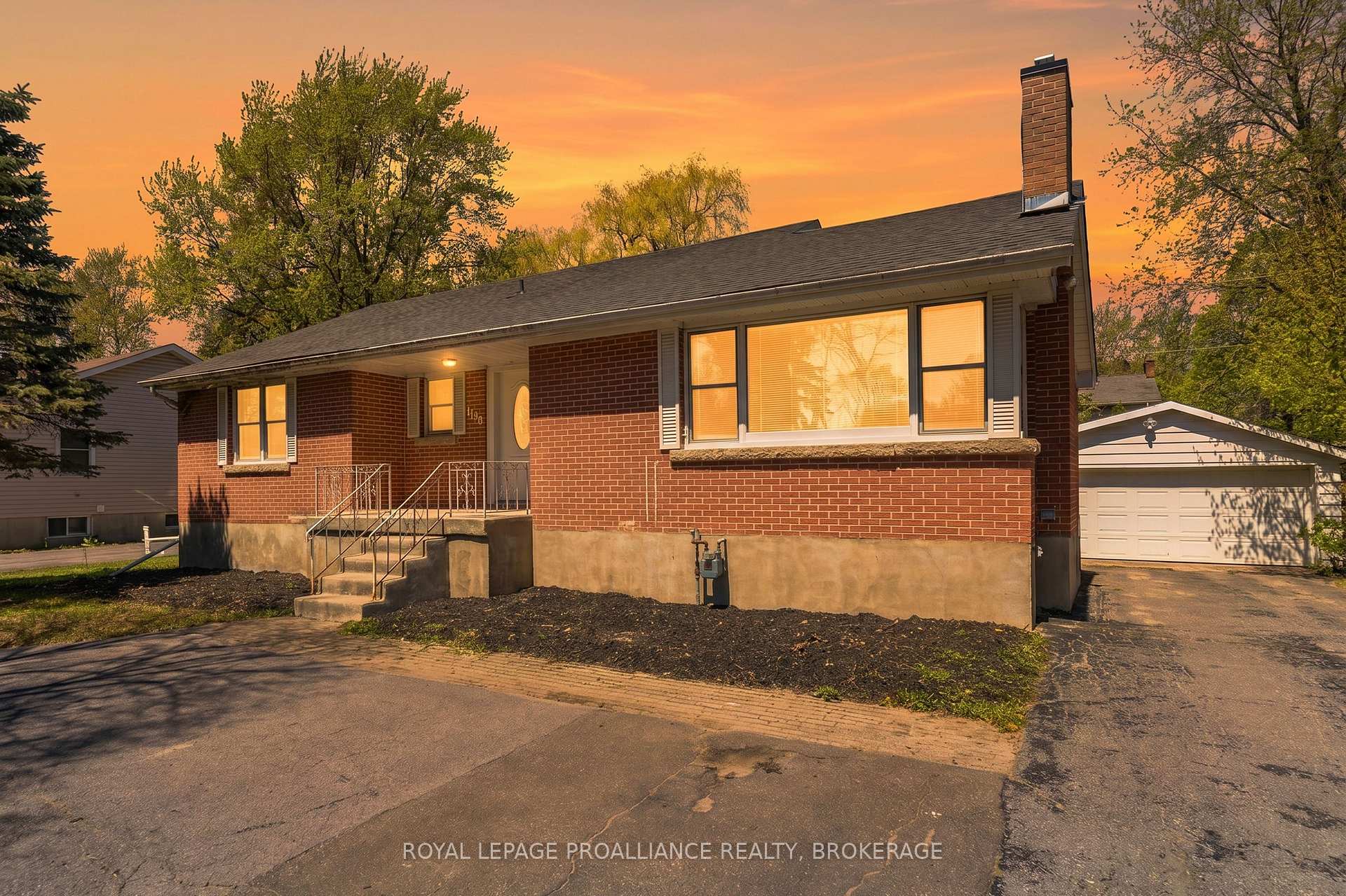 1101 Johnson Street, Kingston, ON K7M 2N6 — Kingston, Ontario