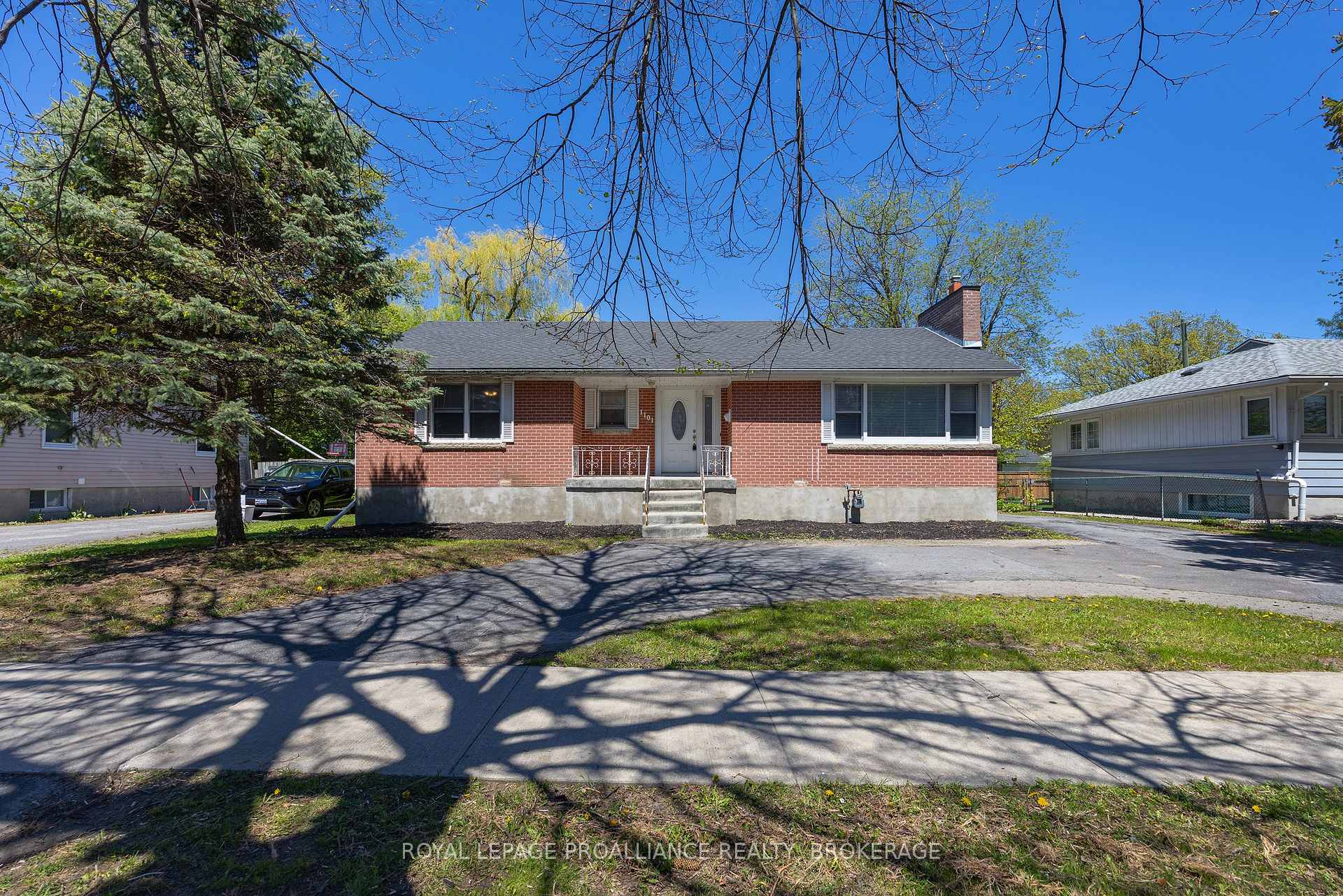 1101 Johnson Street, Kingston — photo 5 of 5