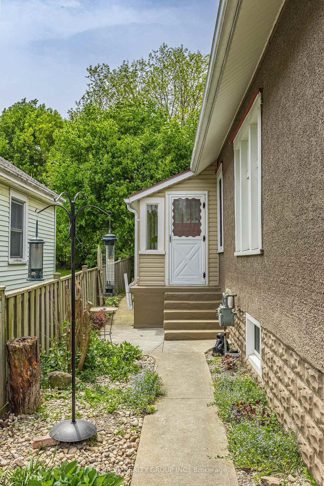 111 Alexandra Street, London South — photo 5 of 5