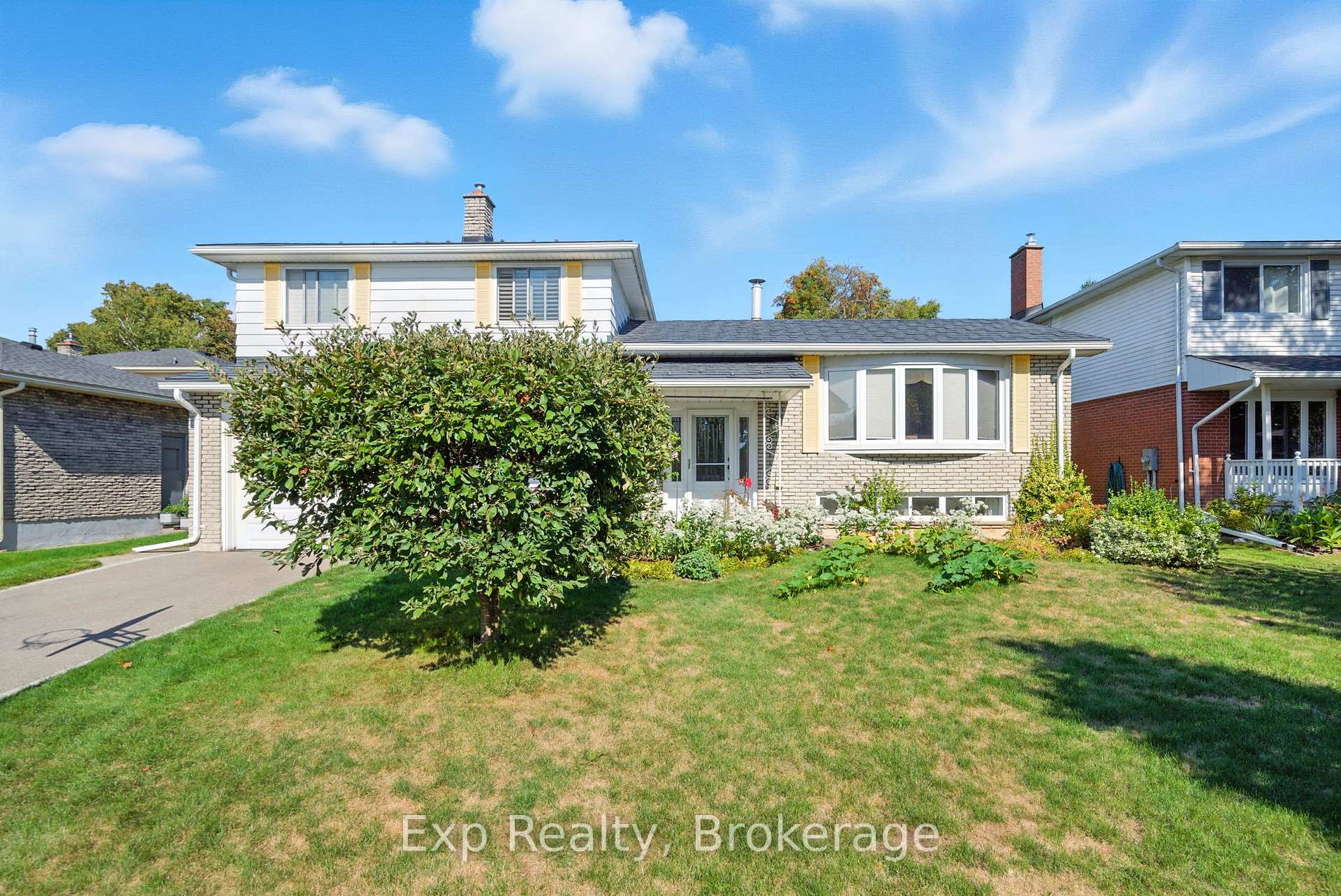 52 Bayview Crescent, Cobourg, ON K9A 4C6 — Cobourg, Ontario