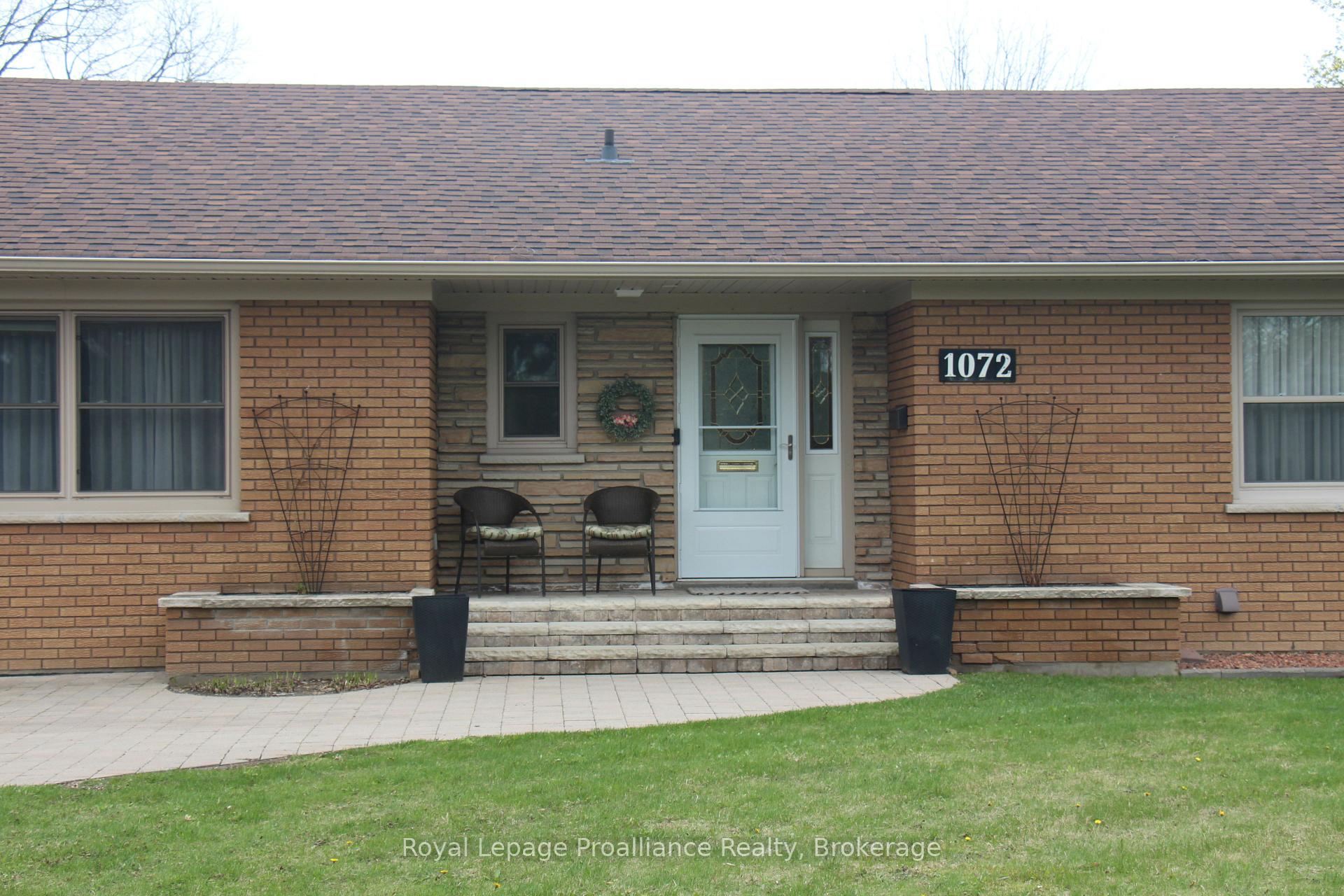 1072 Ontario Street, Cobourg — photo 4 of 5