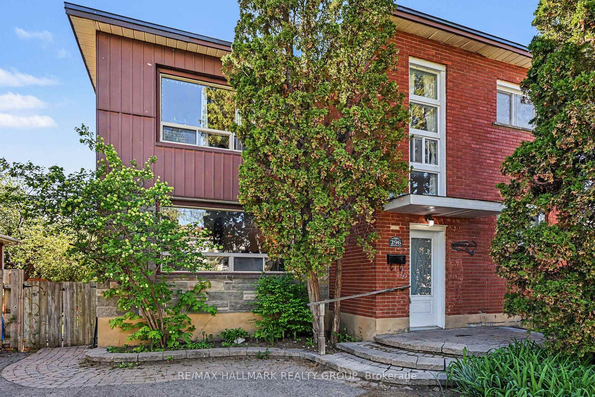 296 Britannia Road, Britannia - Lincoln Heights and Area — photo 3 of 5