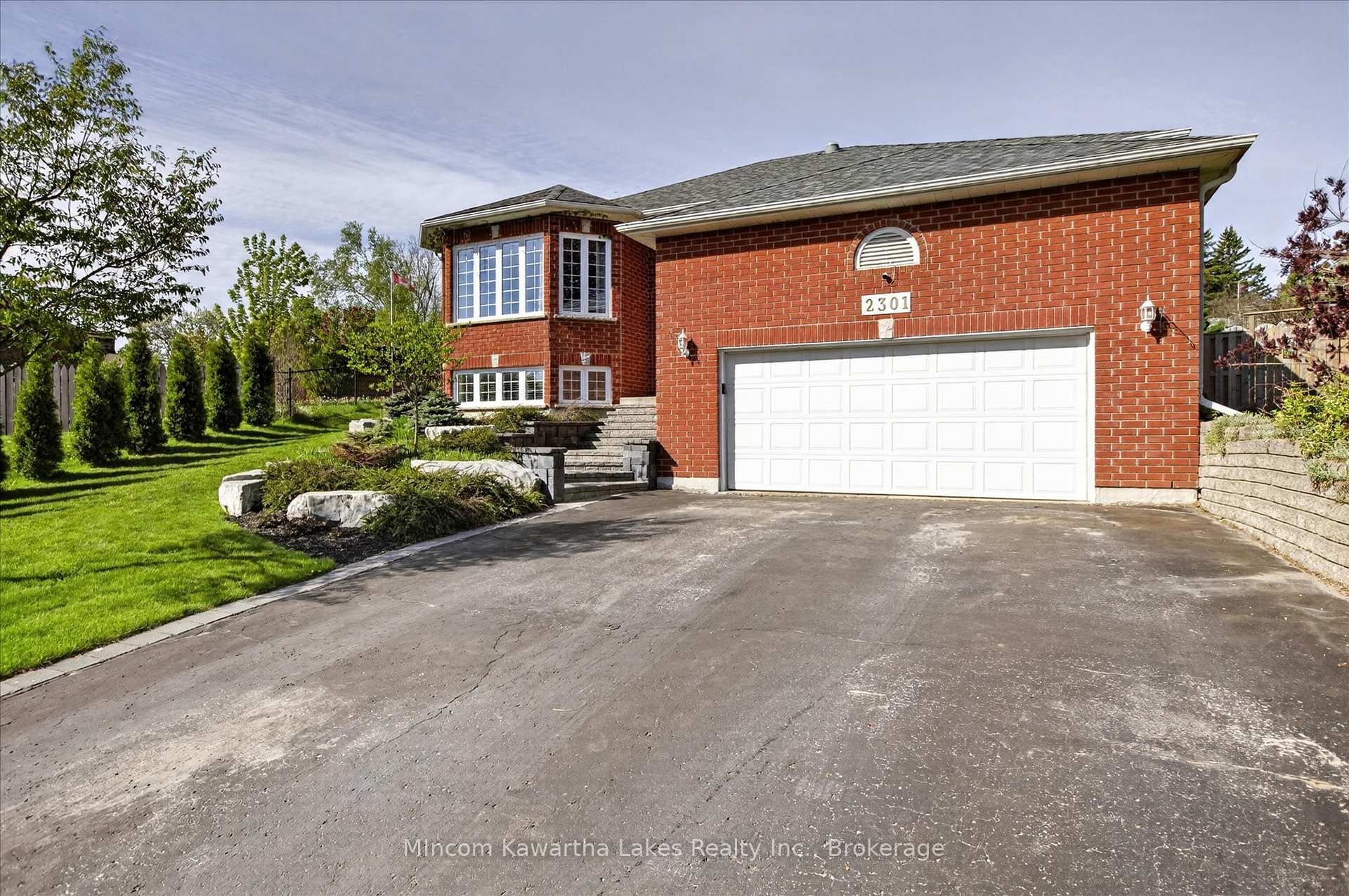 2301 Sumac Street, Peterborough — photo 3 of 5