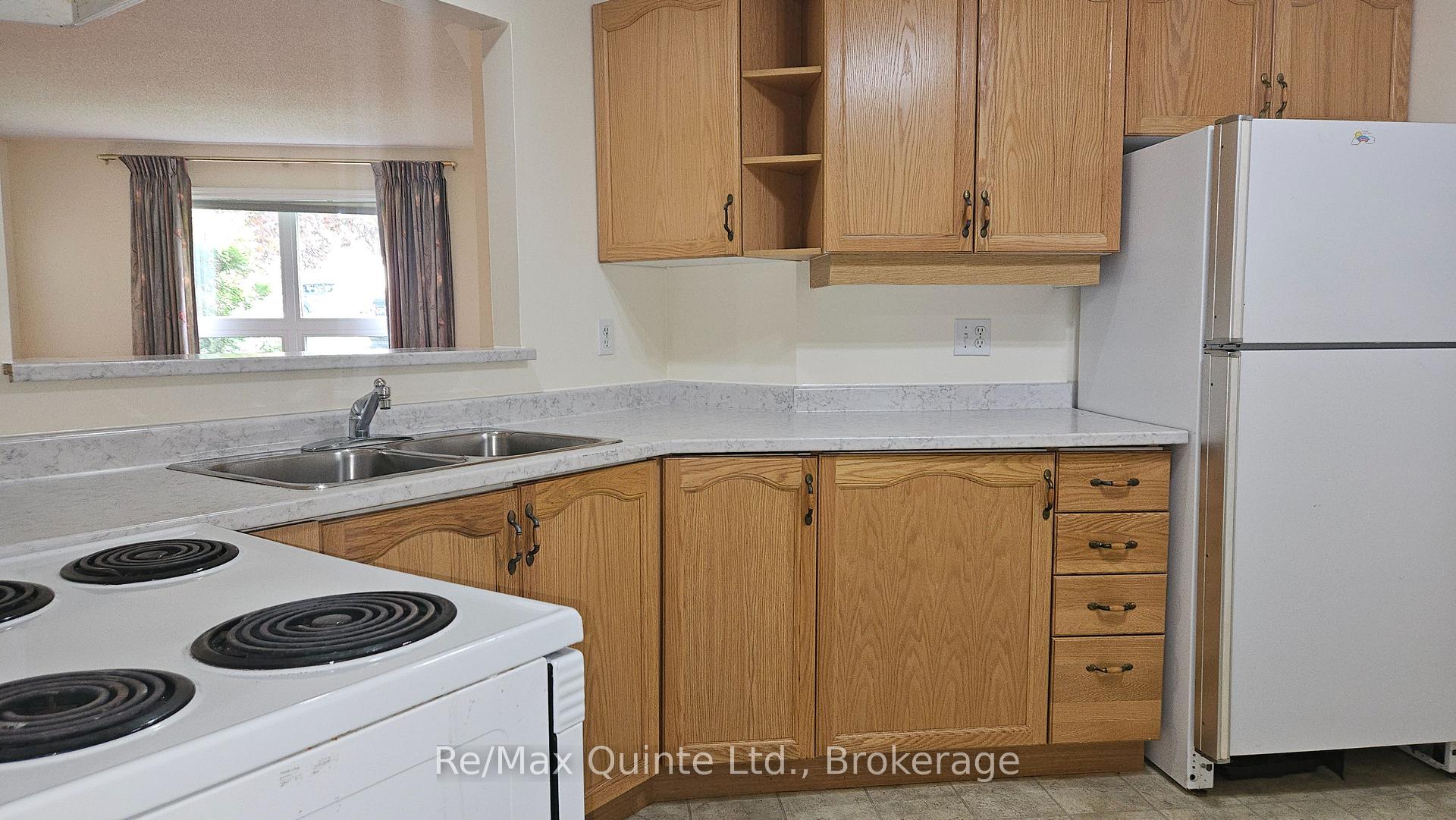 1171 Millwood Avenue 4, Brockville — photo 2 of 5