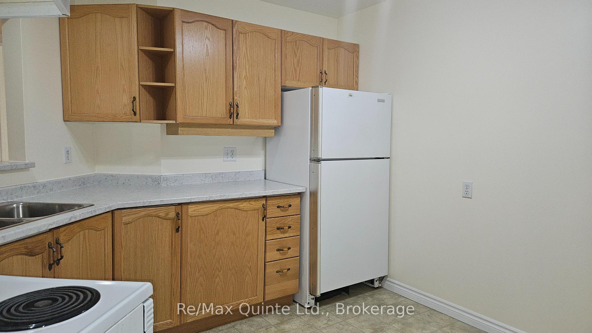 1171 Millwood Avenue 4, Brockville — photo 3 of 5