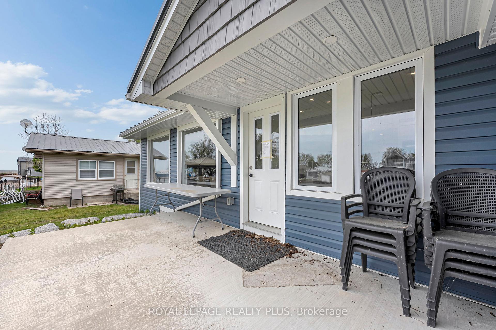 36 Dickinson Avenue, Norfolk — photo 3 of 5