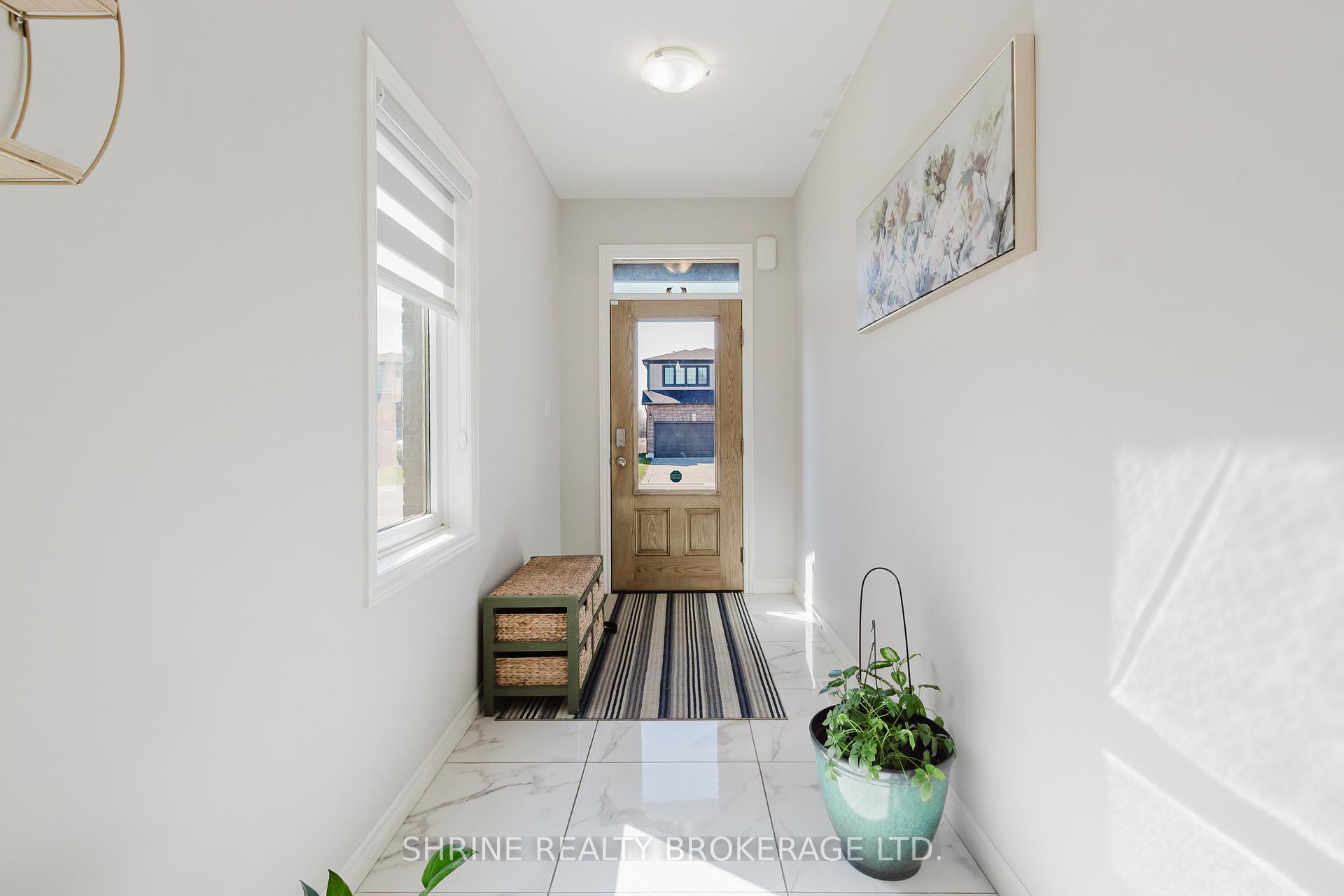 4369 Lismer Lane, London South — photo 3 of 5