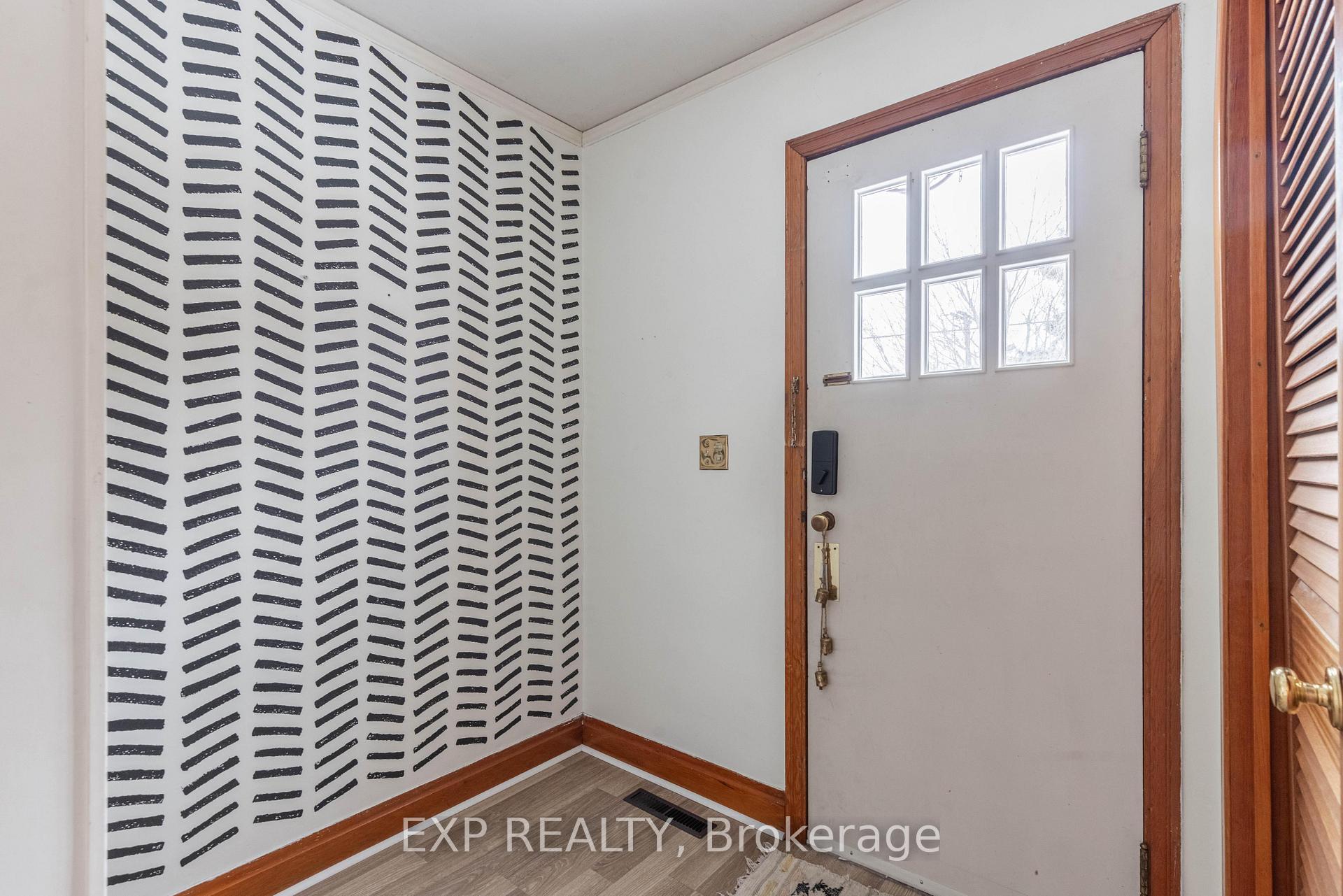 412 South Pelham Road, Welland — photo 4 of 5