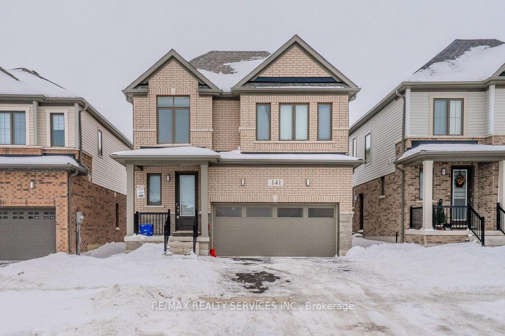 141 Leslie Davis Street, North Dumfries — photo 2 of 5
