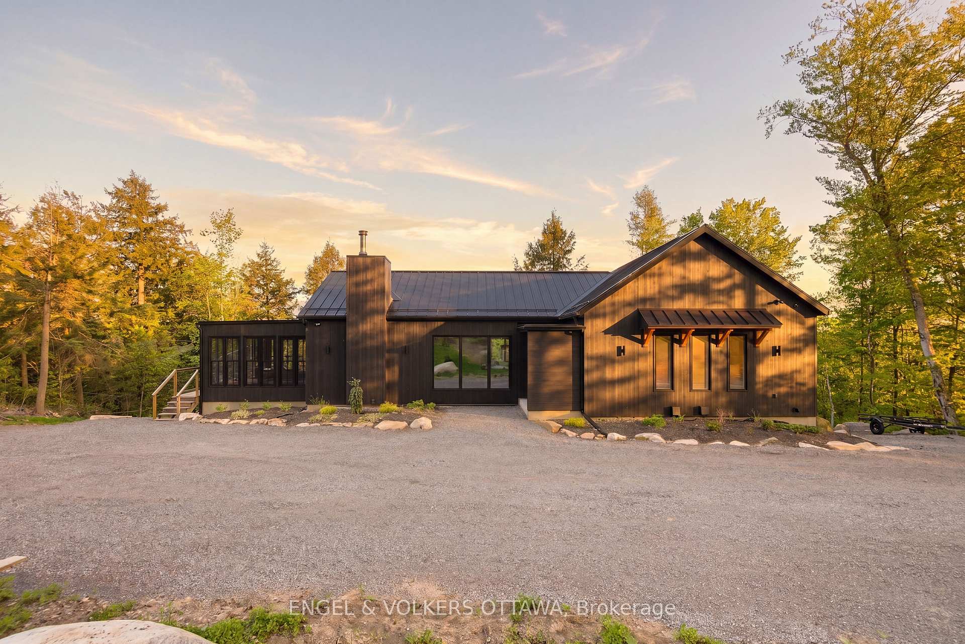189 Shady Maple Road, McNab/Braeside — photo 2 of 5