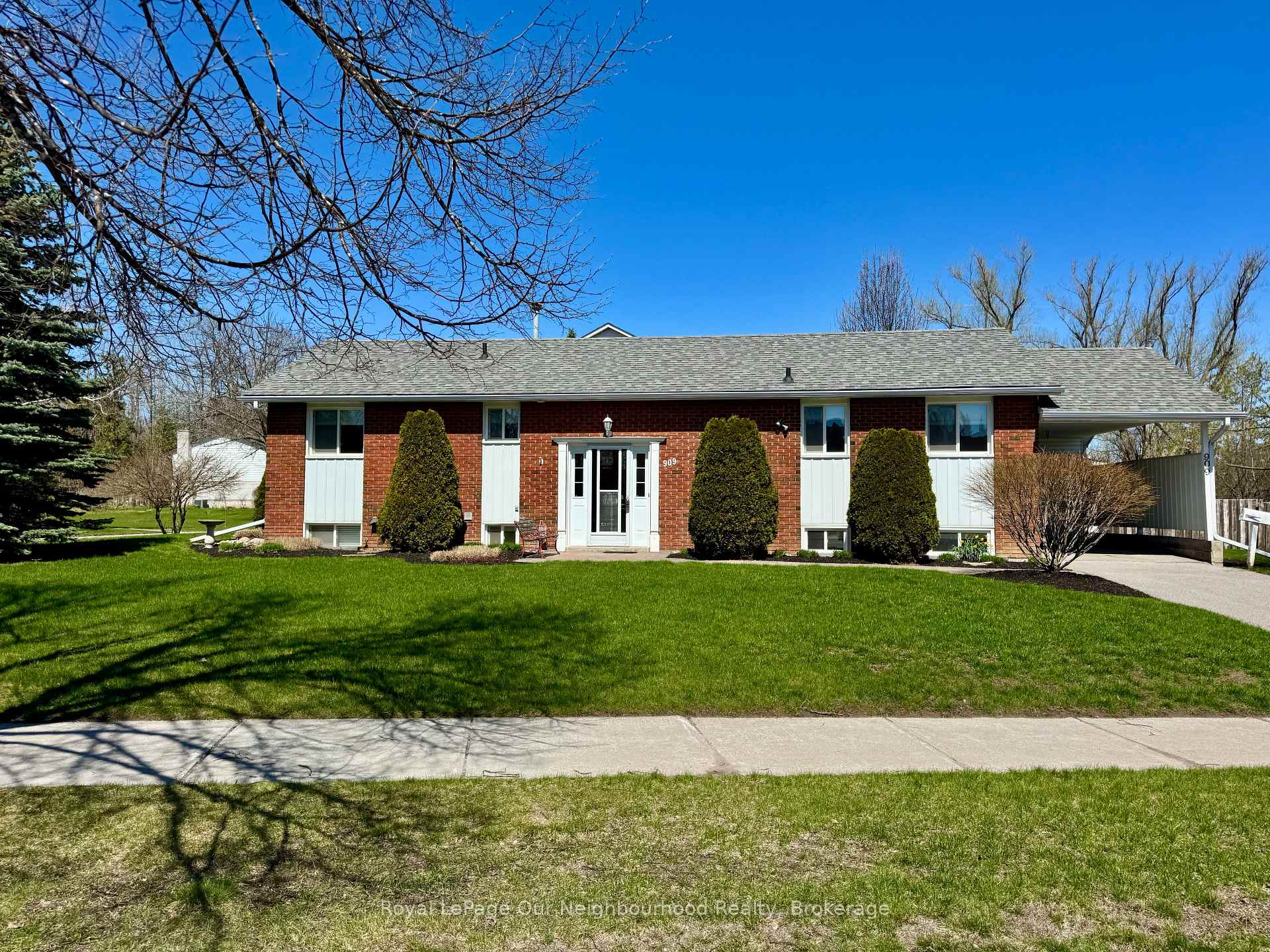 909 Whitefield Drive, Peterborough, ON K9J 7W1 — Peterborough, Ontario